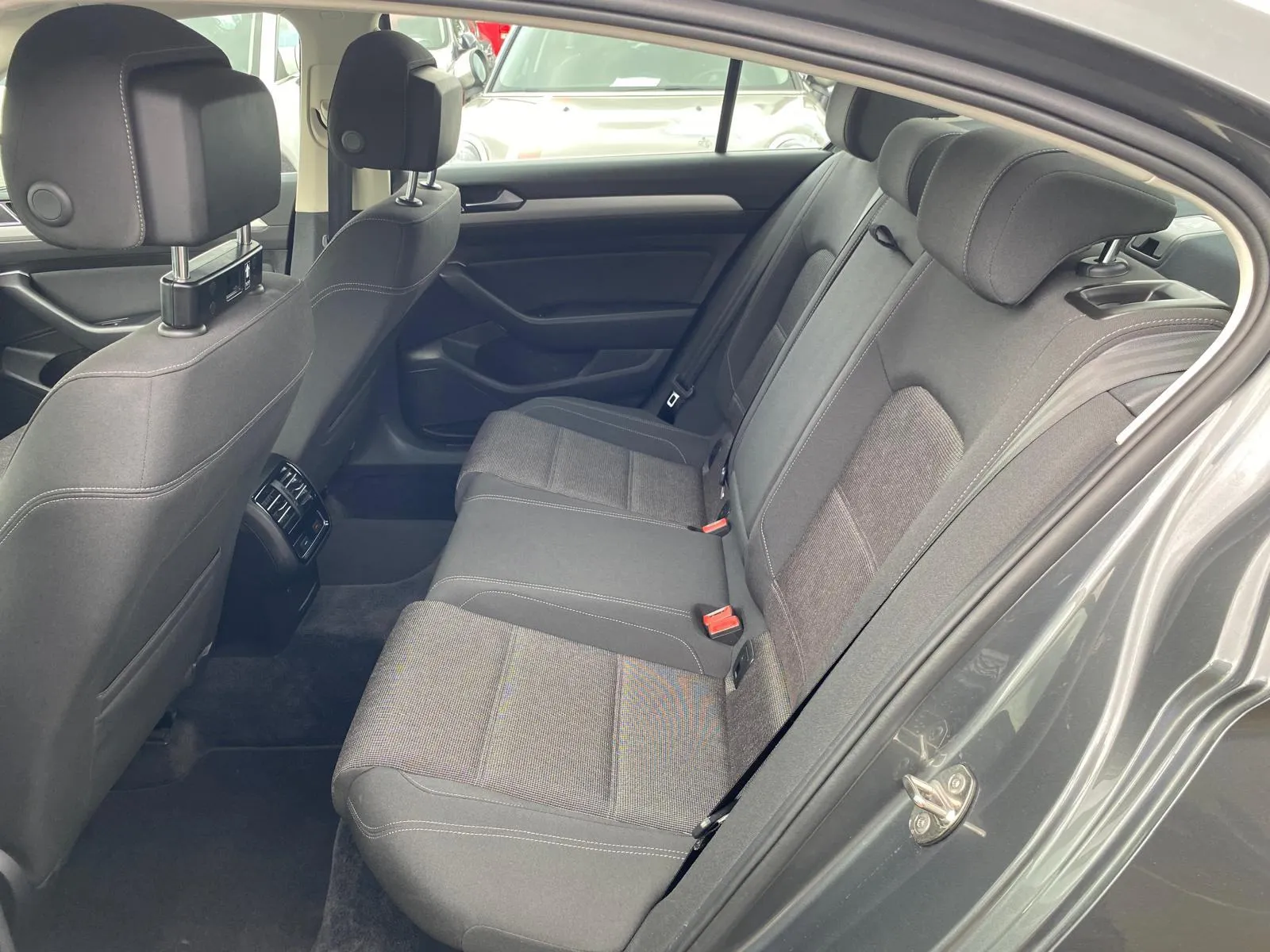 vw passat 1,6 tdi bmt dsg automatik - slika 13