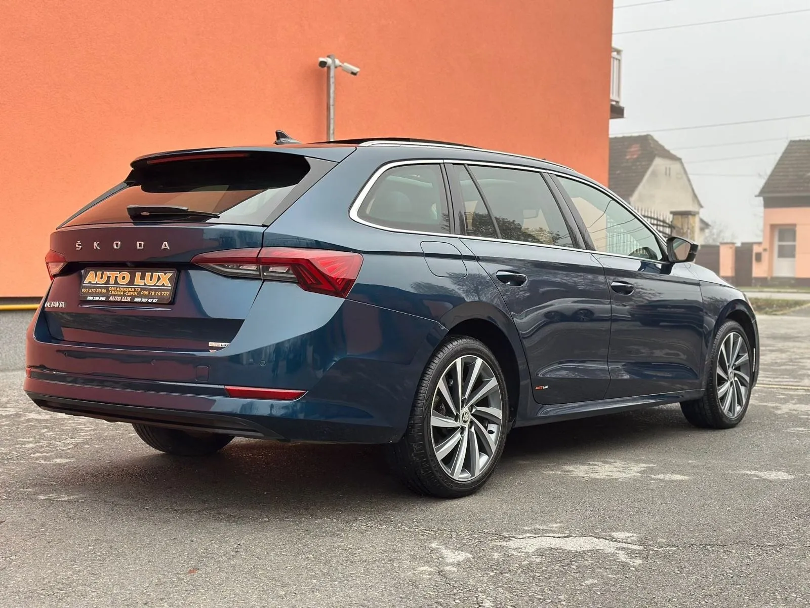 škoda octavia combi 2,0 tdi automatik •2021g•pano•kamera•leasing7god - slika 6