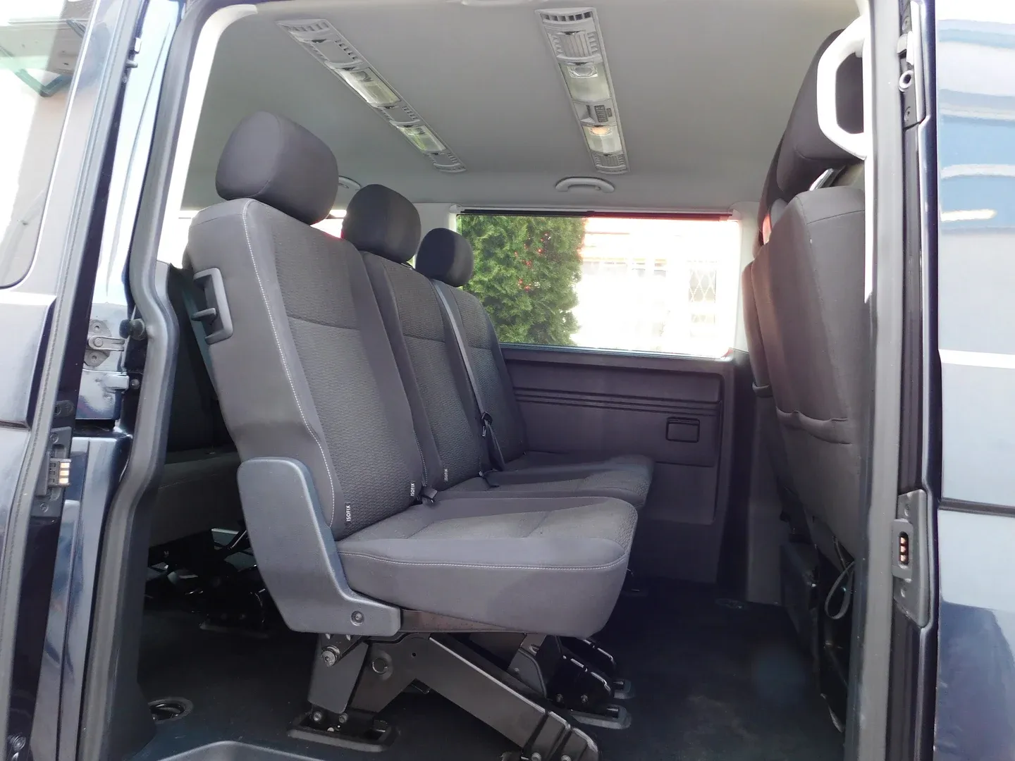 05936 vw caravelle comfortline 2.0 tdi - slika 10