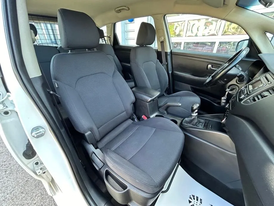 kia carens 1,7 crdi lx - servis - garancija - reg 1 god!! - slika 12