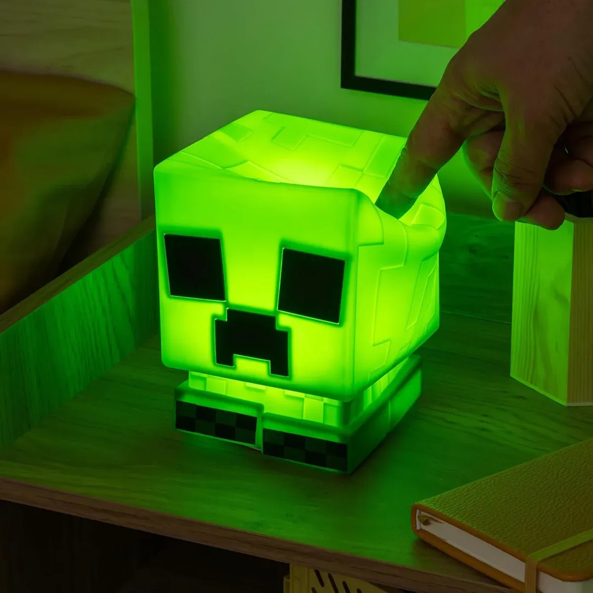 paladone minecraft creeper squishyglo silicone light - slika 4