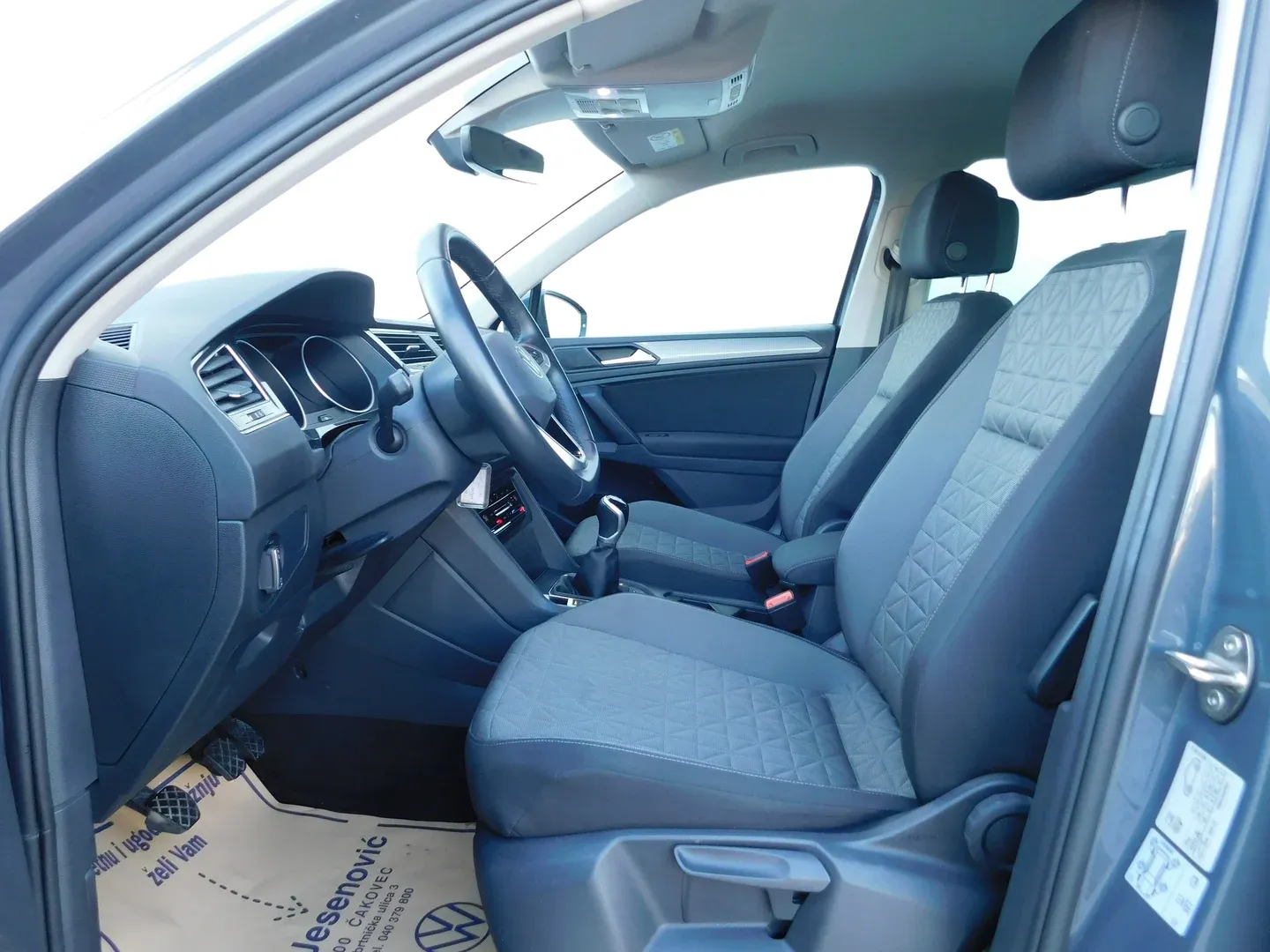 10485 volkswagen tiguan 2.0 tdi dsg life - slika 8