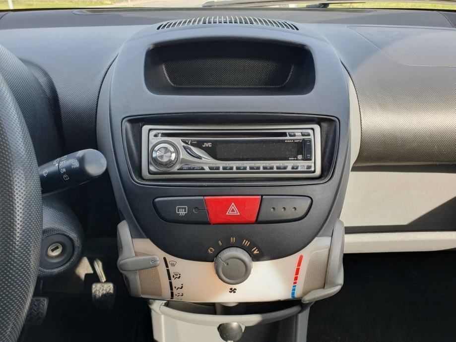 citroën c1 1,0 2009 god, 186000 km, servo,kartice - slika 11