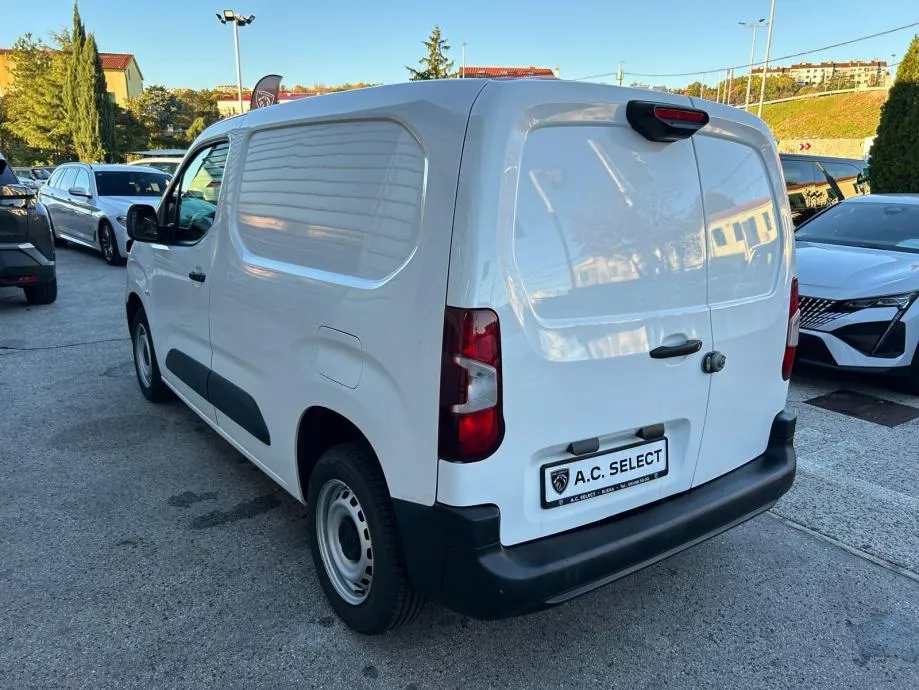 peugeot partner 1.2 - n1 - 2021 - 120000km - kamera - navi - tempomat! - slika 5