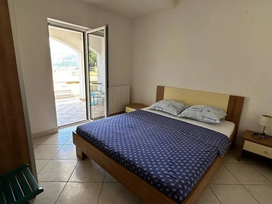 stan na prodaju - korčula - slika 11