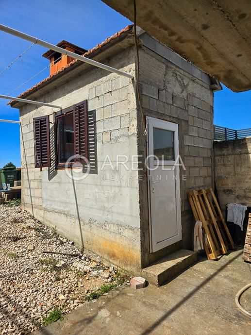 vodice - kuća s okućnicom! (prodaja) - slika 25