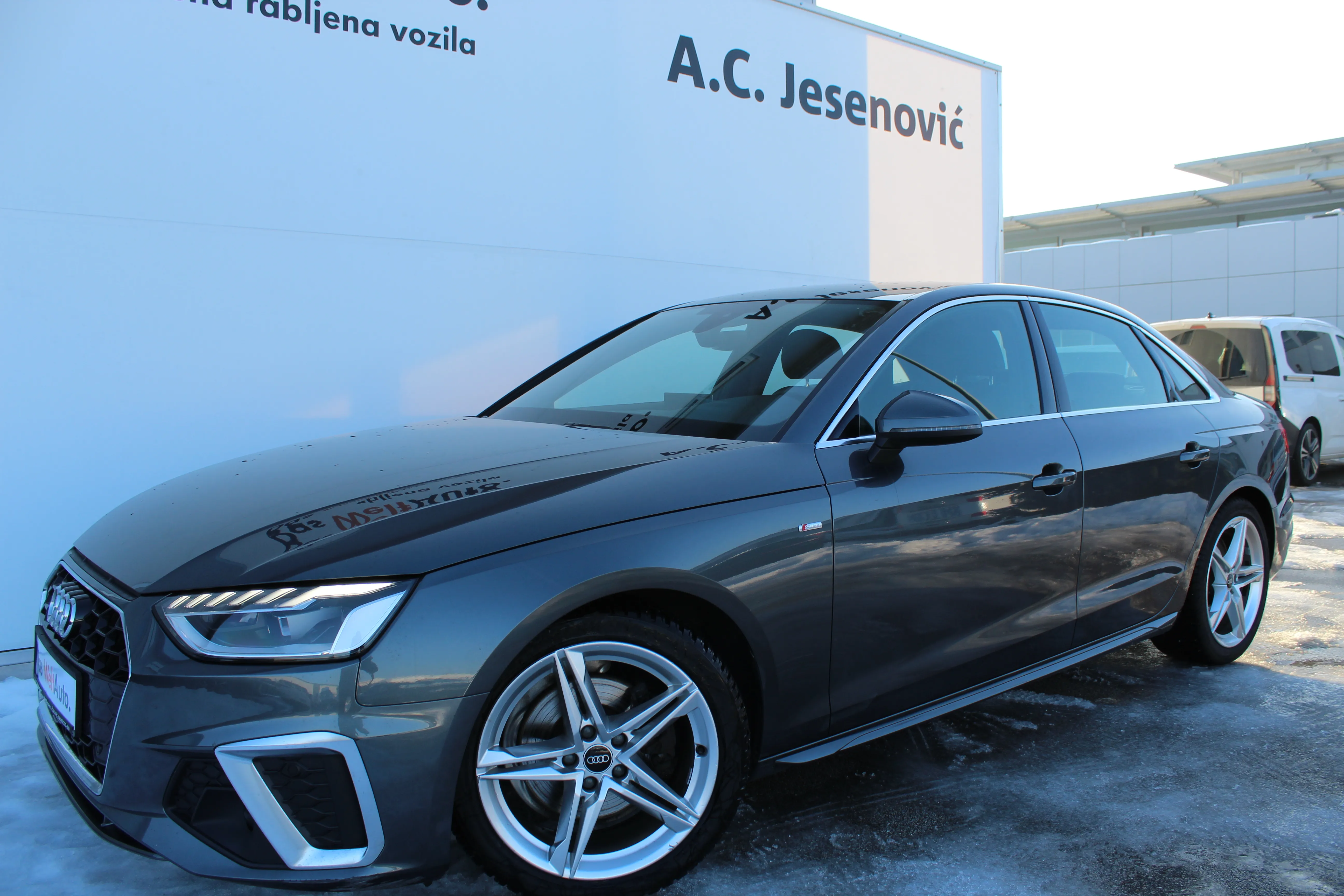 audi a4 35tdi s tr s line+ - slika 7