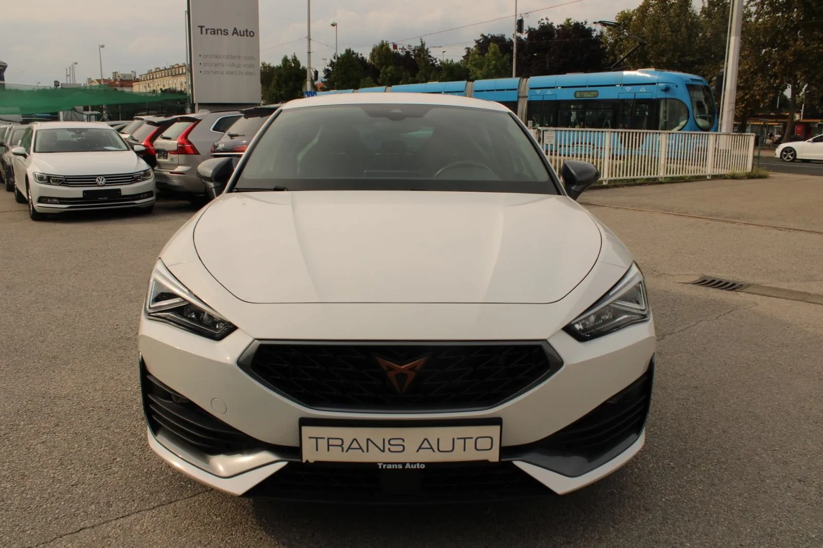 cupra leon 1.4 e hybrid dsg *led,navigacija* automatik - slika 3