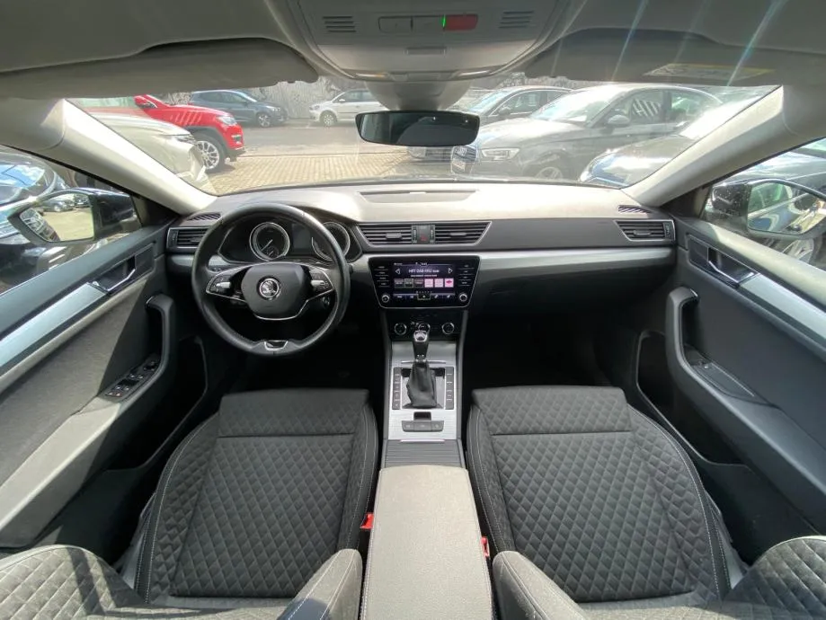 škoda superb combi 1,4 tsi plug-in hybrid executive dsg 4xgarancije - slika 18