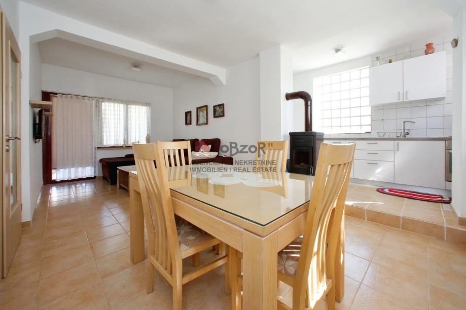 bibinje-apartmanska kuća- drugi red od mora - slika 4