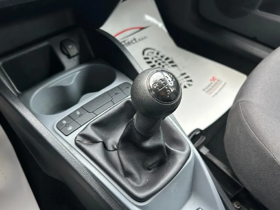 seat ibiza tdi - 2014 - 130000 km - servisna - garancija - reg 1 god! - slika 17