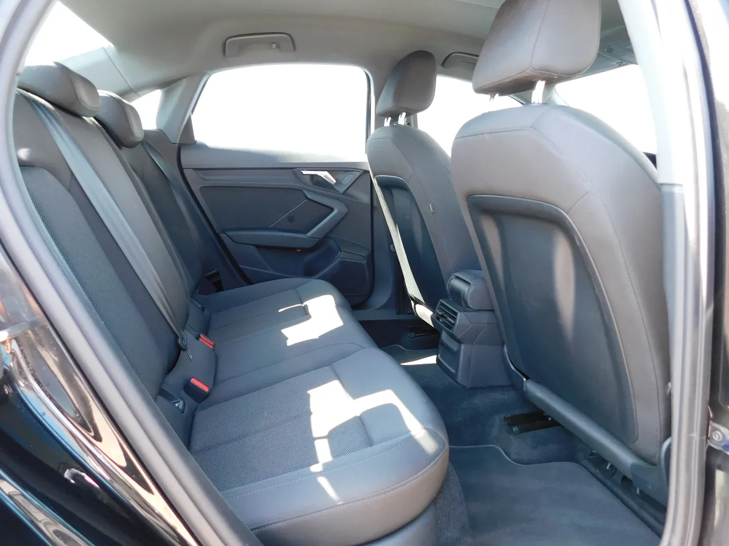 12272 audi a3 limousine 30 tdi - slika 13