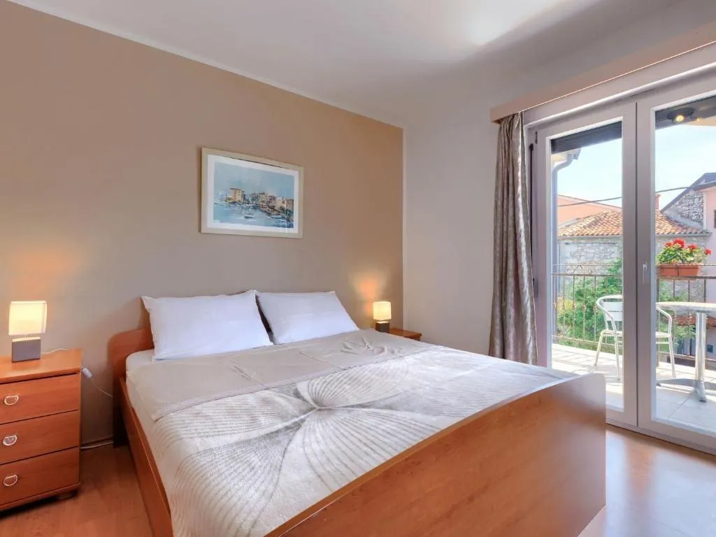 poreč-kuća sa bazenom na prodajii (prodaja) - slika 14