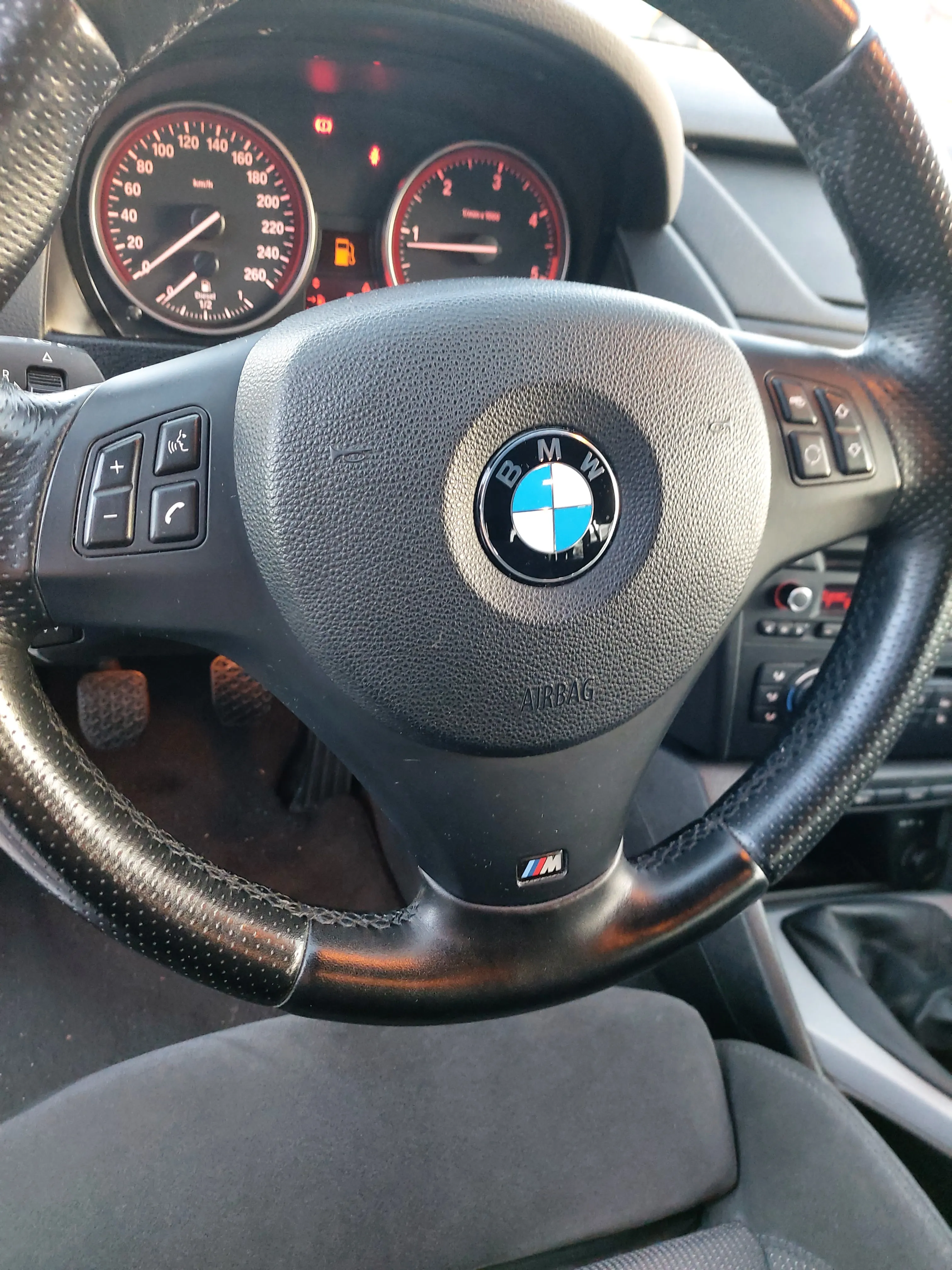 bmw x1 sdrive 18d 105 kw m-paket alcantara xenon 166 000km top stanje - slika 11