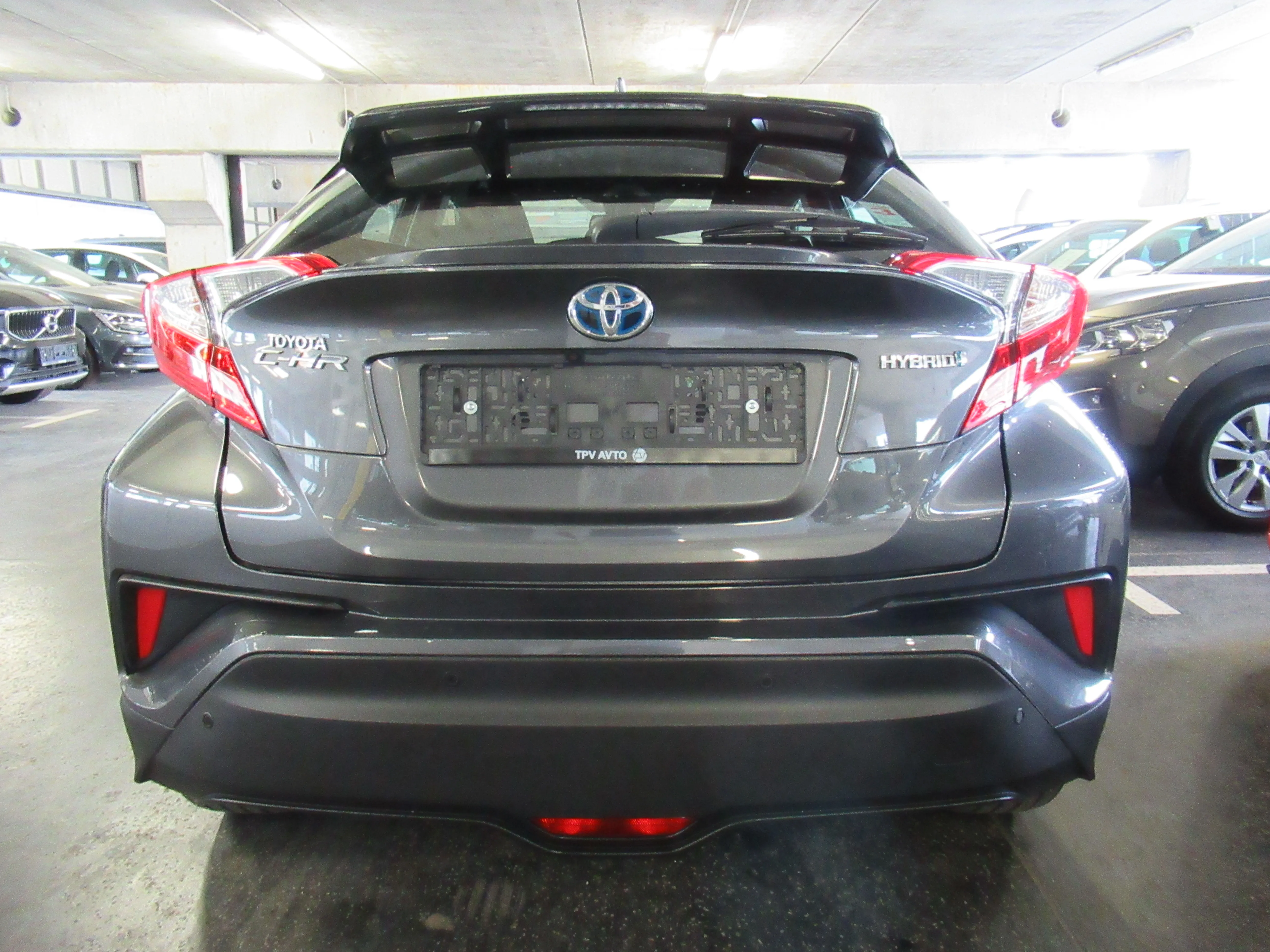 toyota c-hr c-enter 1.8 vvt-i hibrid cvt - slika 3