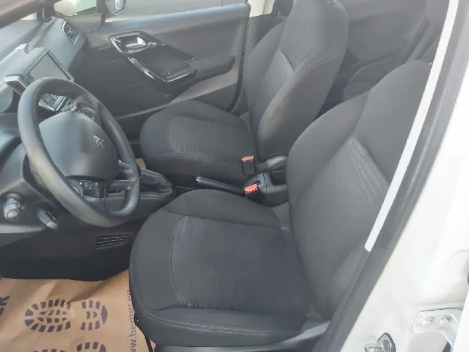 peugeot 208 1,2 pure tech,do 2 godine jamstva,u sustavu pdv-a. - slika 10
