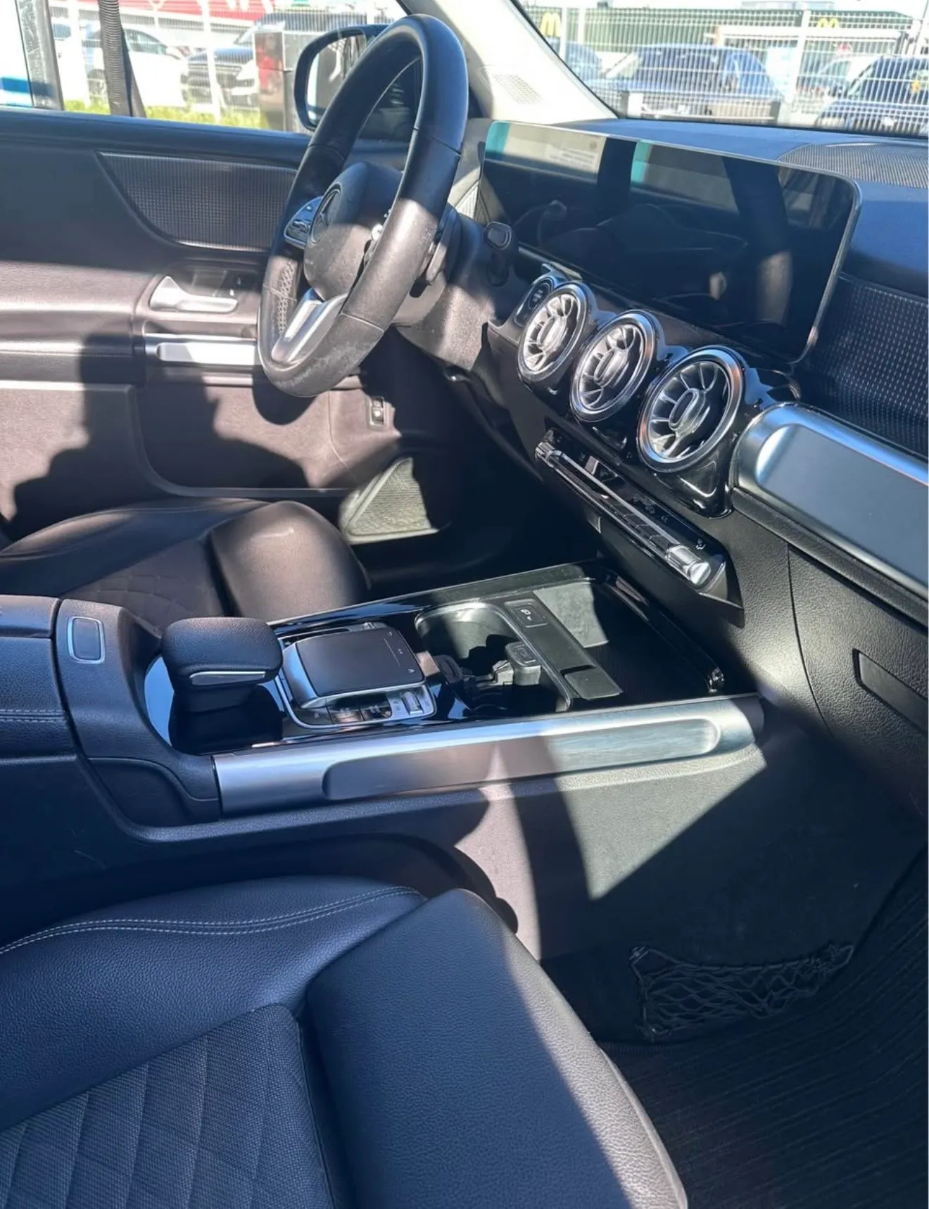 mercedes glb 180d, 2020 godina, registriran do 2/2027 - slika 6