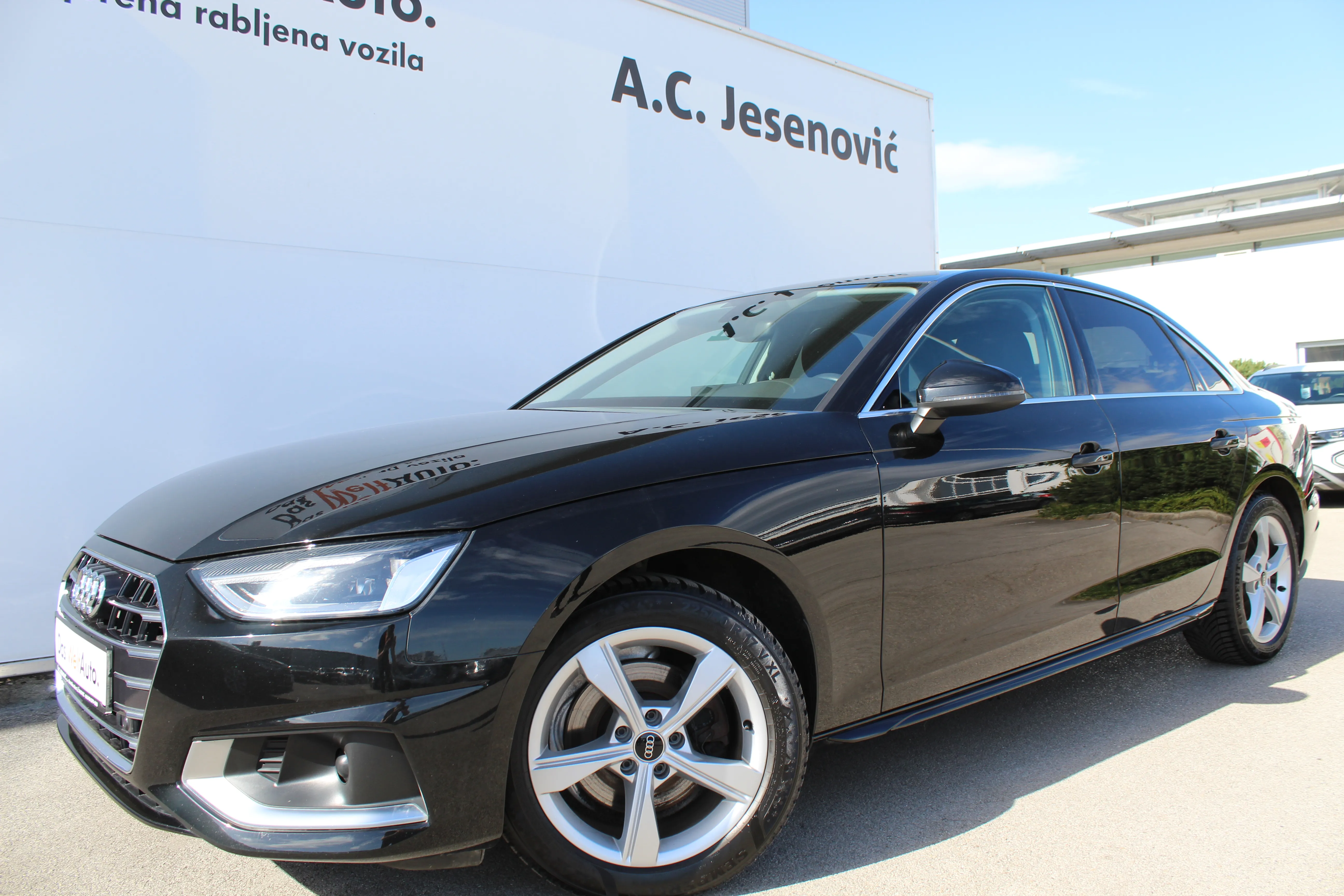 13220 audi a4 30tdi s tr advanced+ - slika 7
