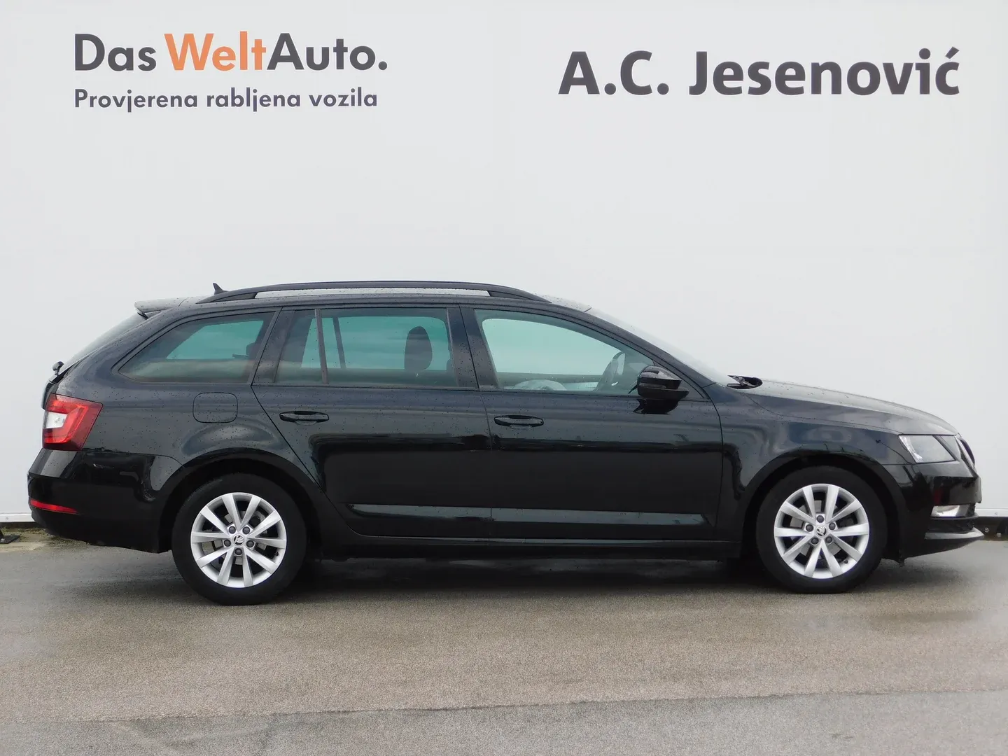 07682 škoda octavia combi ambition 1.6 tdi dsg - slika 4