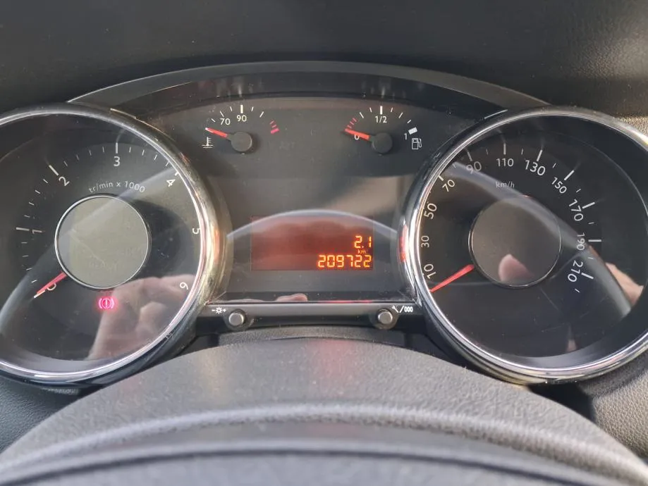 peugeot 5008 1,6 hdi 2013 god, 209000, kartice 24/36 rata - slika 15