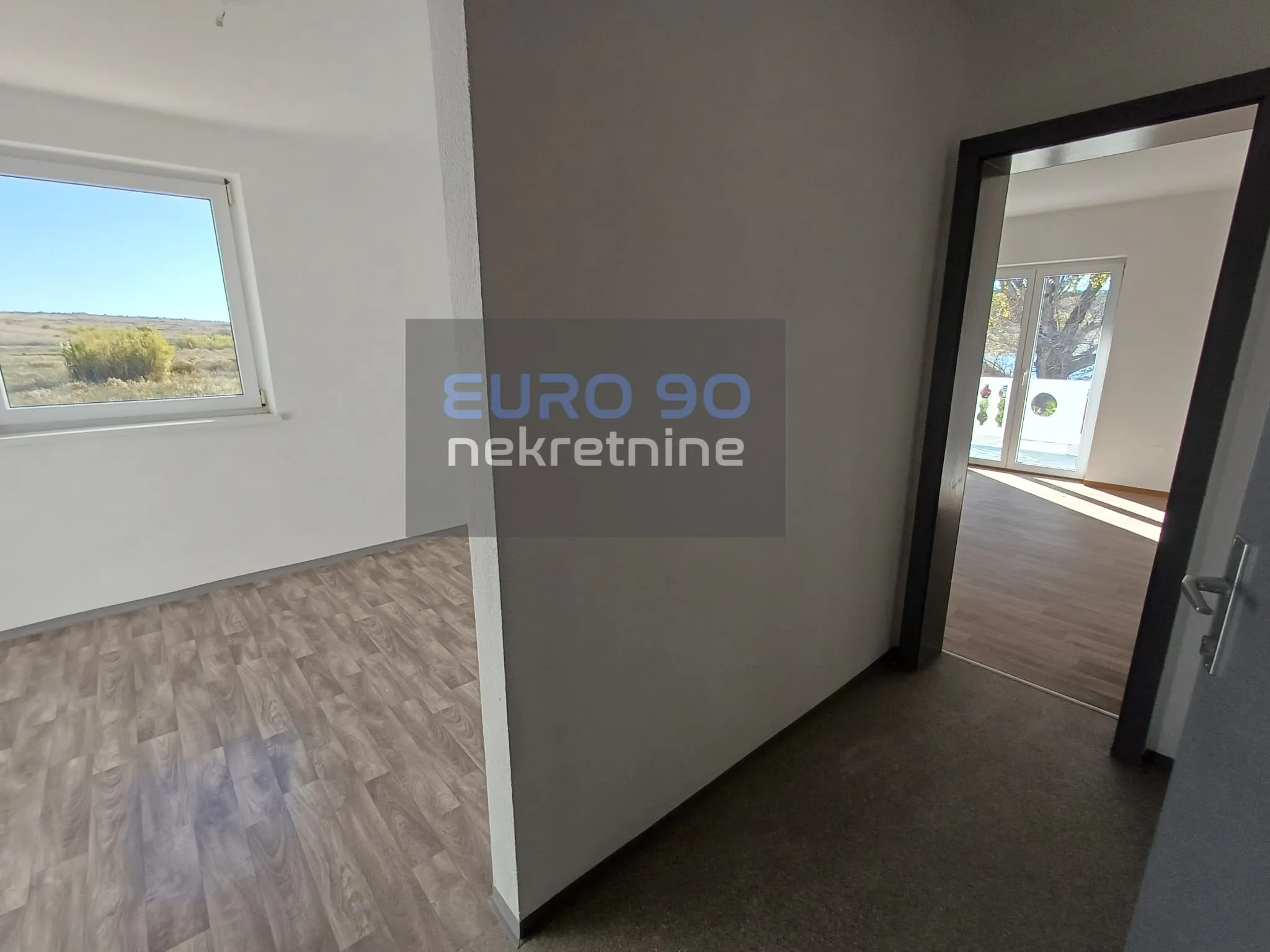 rtina- velika kuća s 12 apartmana, 1.red do mora i prekrasne plaže !! - slika 25