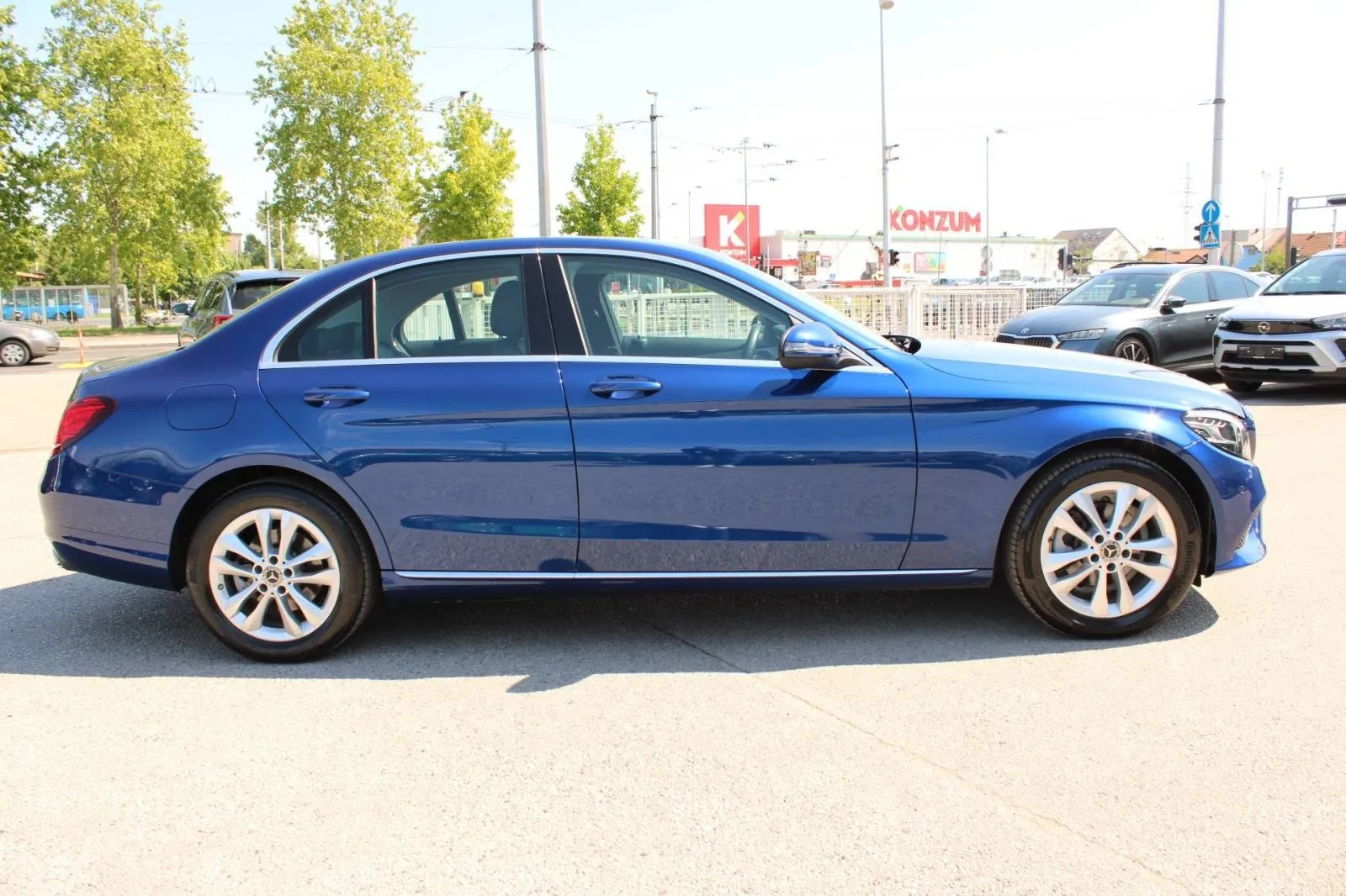 mercedes-benz klasa c 180d *led, navigacija, kamera* - slika 4