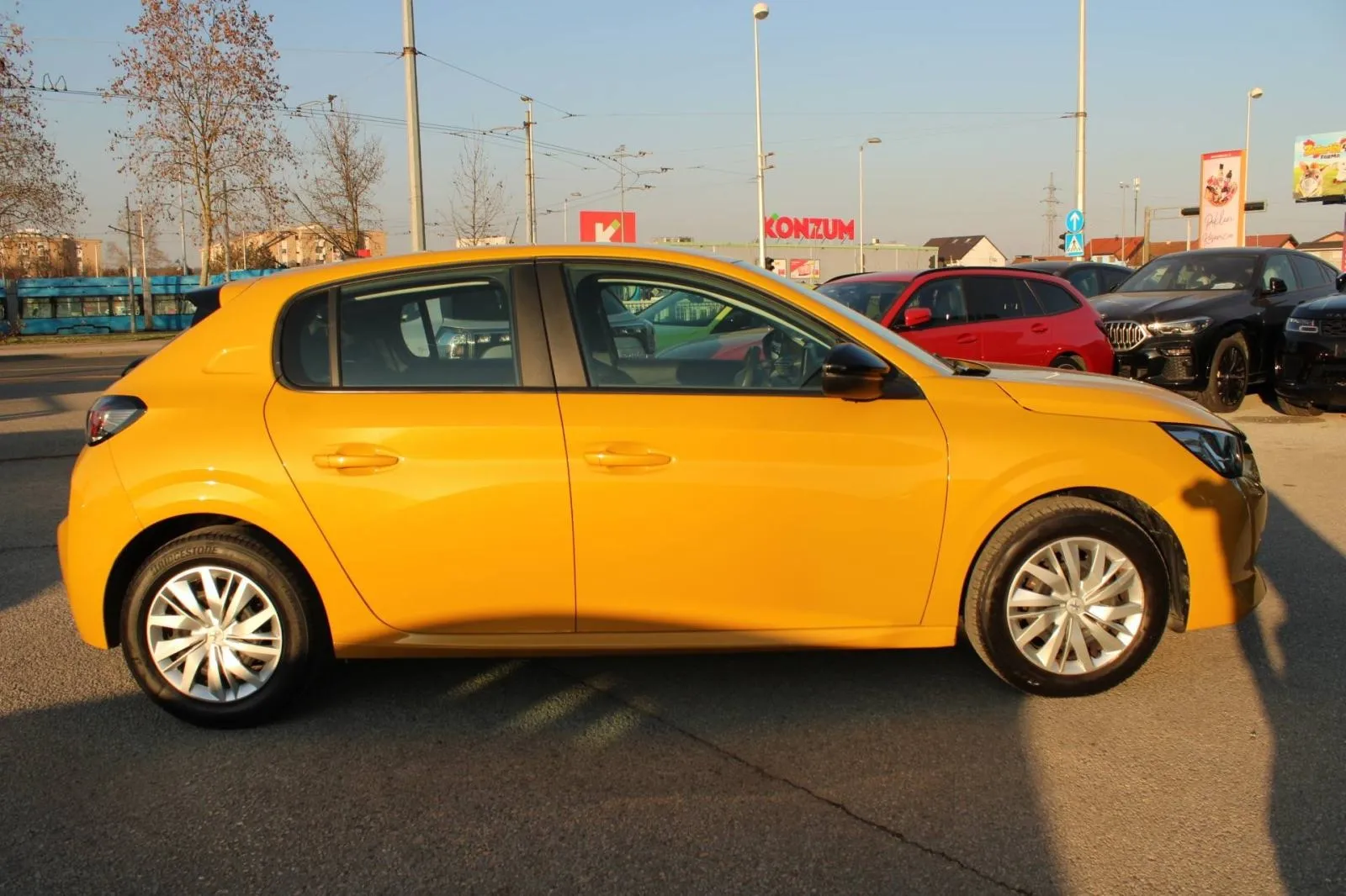 peugeot 208 1.2 puretech - slika 4