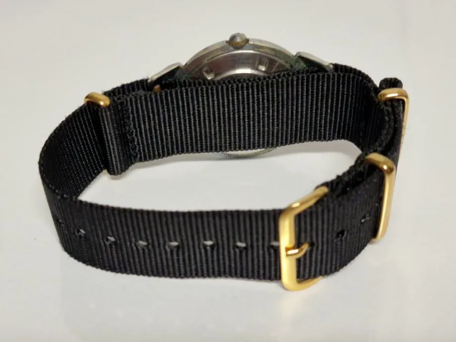 ručni sat kirova made in ussr - 34 mm / r1, rate! - slika 3