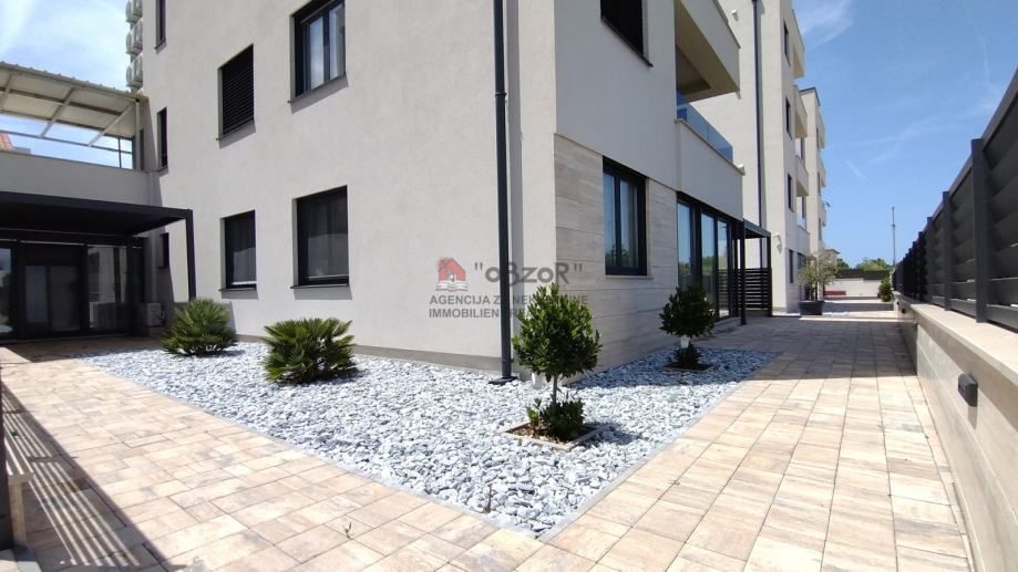 Petrčane-PUNTA RADMAN, tri namještena apartmana+wellness+dvorište - Petrčane, Zadar