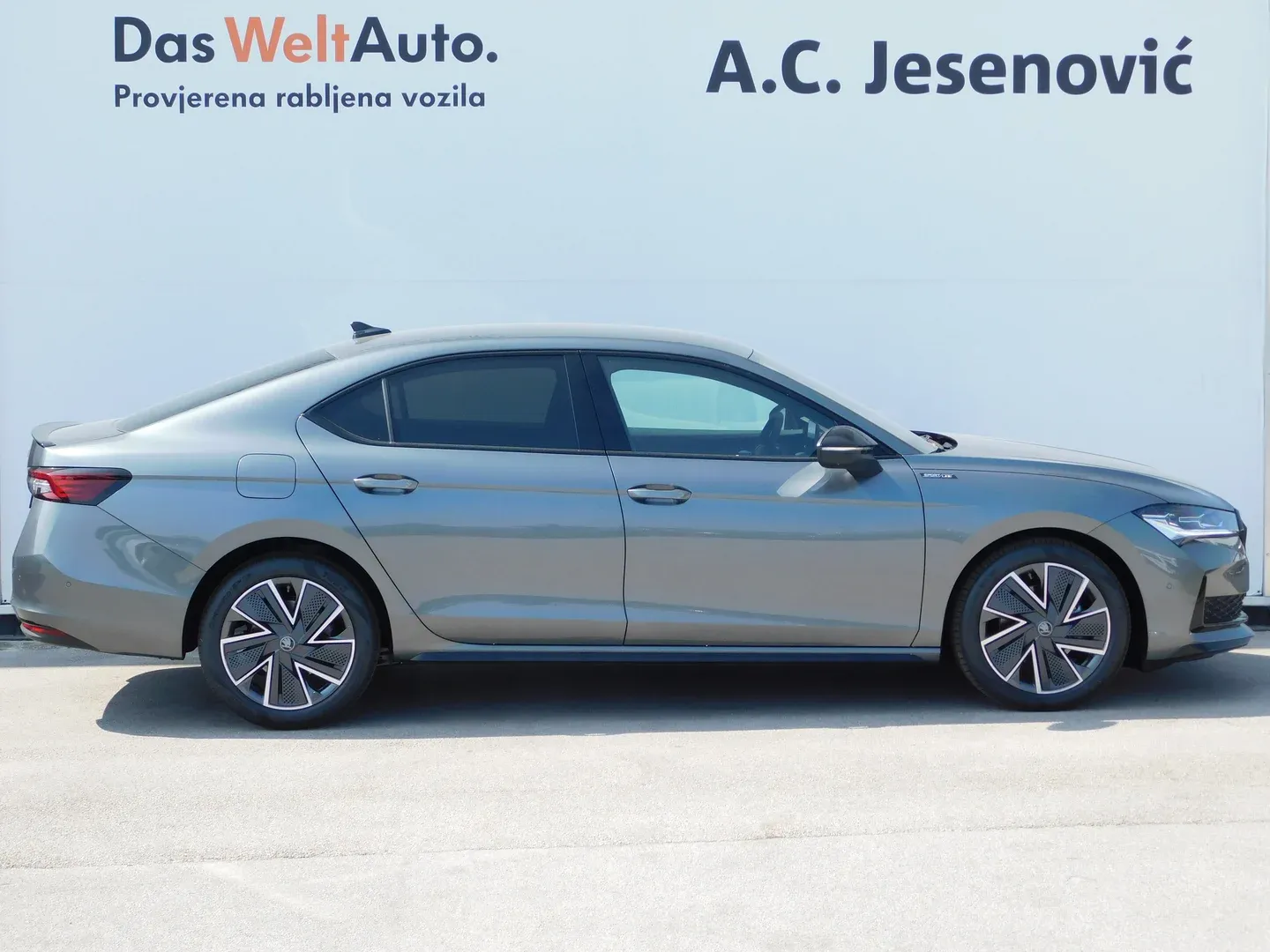 12783 škoda superb sportline 2.0 tdi dsg - slika 4