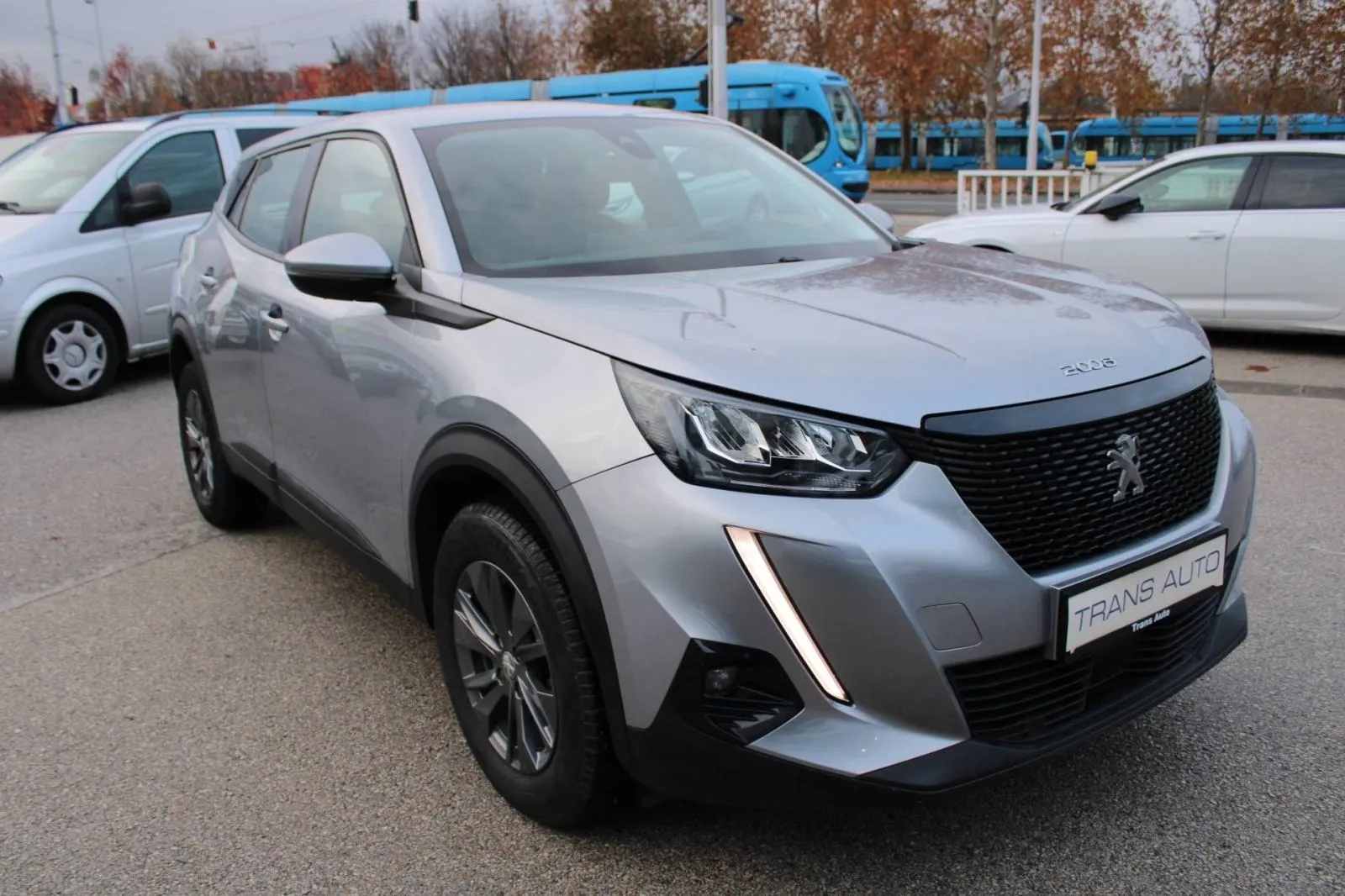 peugeot 2008 1.2 puretech automatik *led, navigacija* - slika 3
