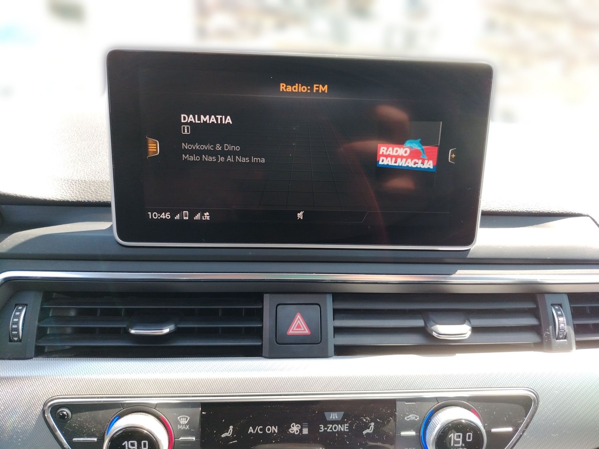 audi a4 2.0 tdi - slika 9