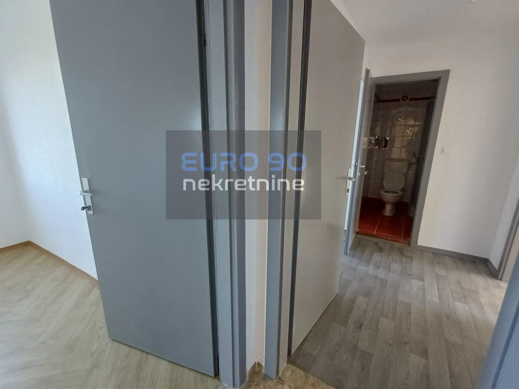 rtina- velika kuća s 12 apartmana, 1.red do mora i prekrasne plaže !! - slika 8