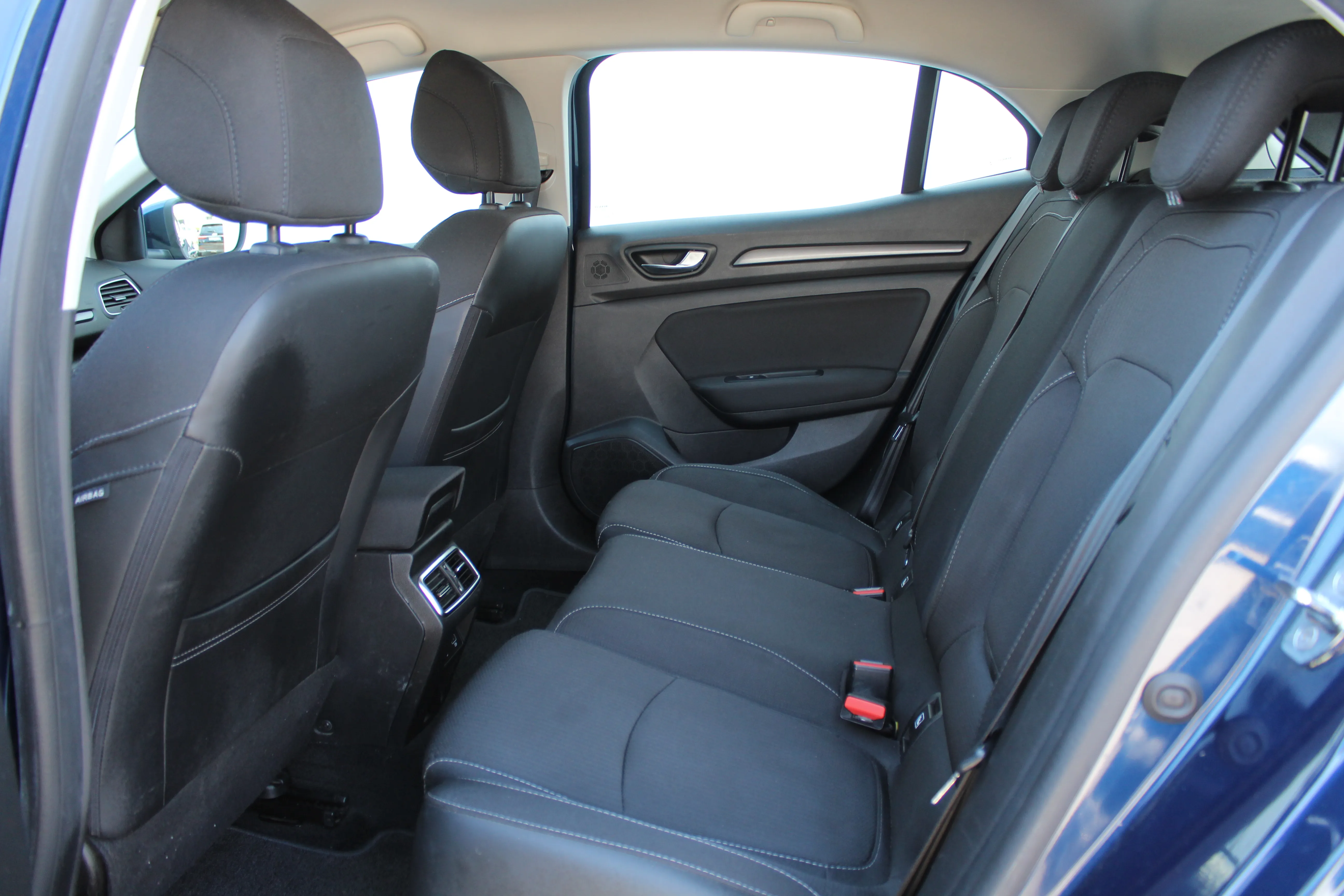 13177 renault mégane berline blue dci 115 edition one - slika 9