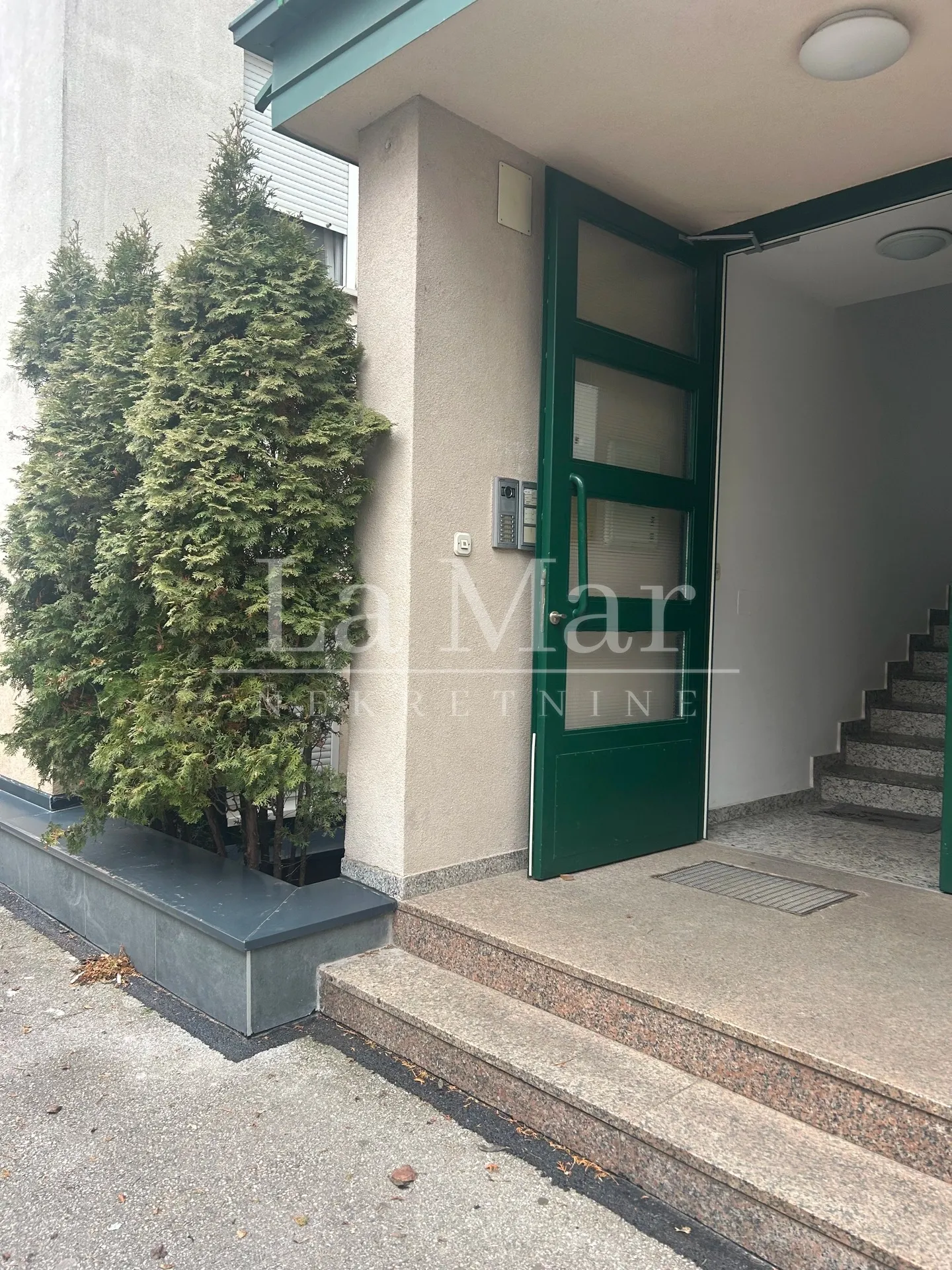 klanjčić - 211m2 stana i terase, vanjsko pm - slika 2