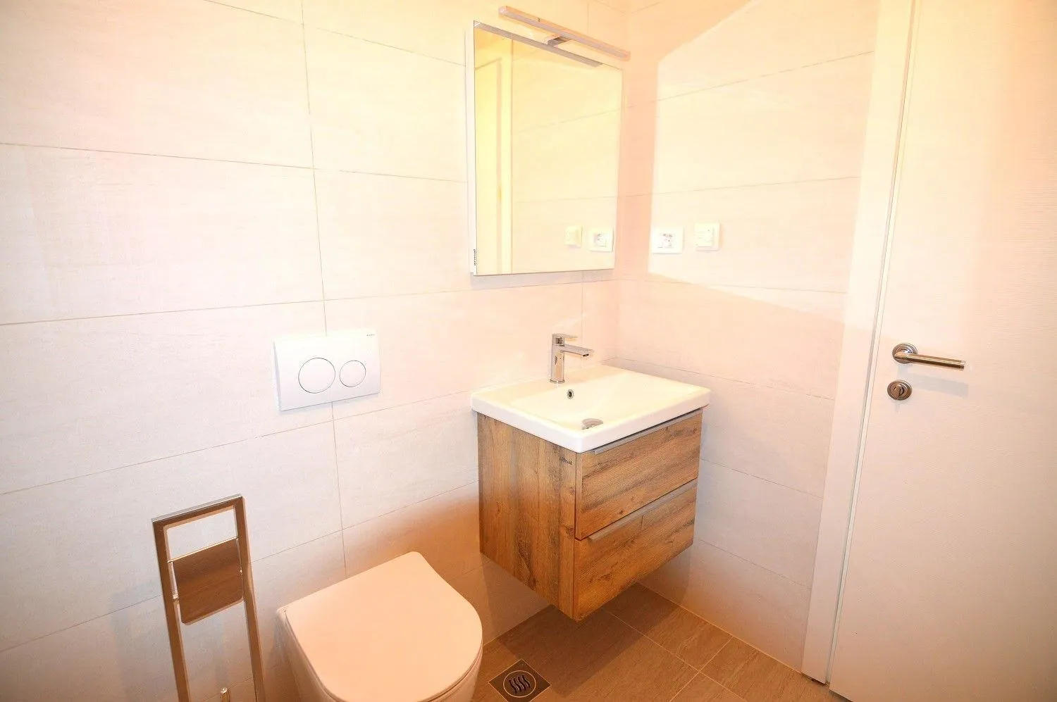 poreč okolica-stan na 1 katu sa krovnom terasom -pogled more (prodaja) - slika 12