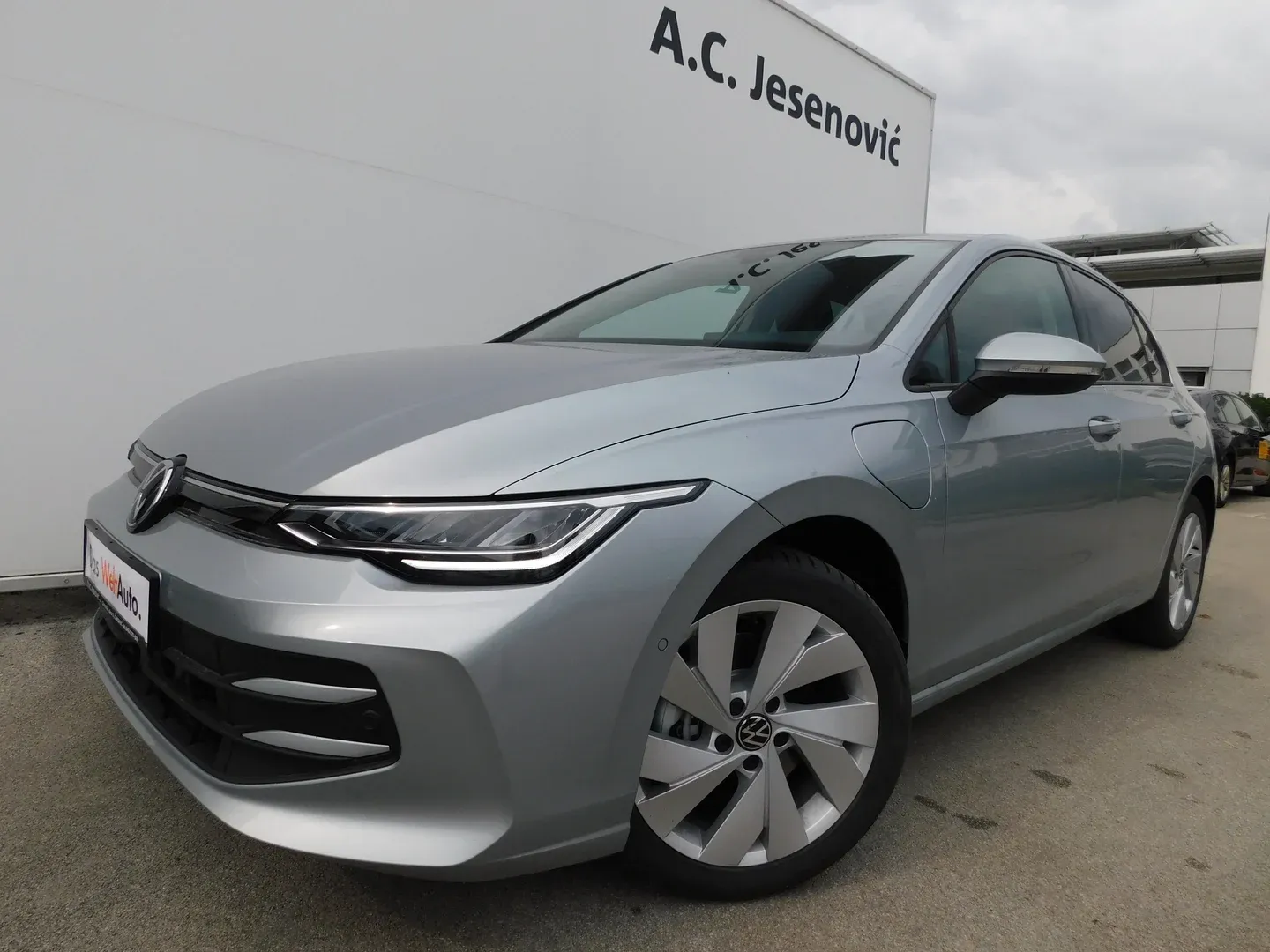 12828 volkswagen golf 1.5 tsi ehybrid dsg life plus - slika 7