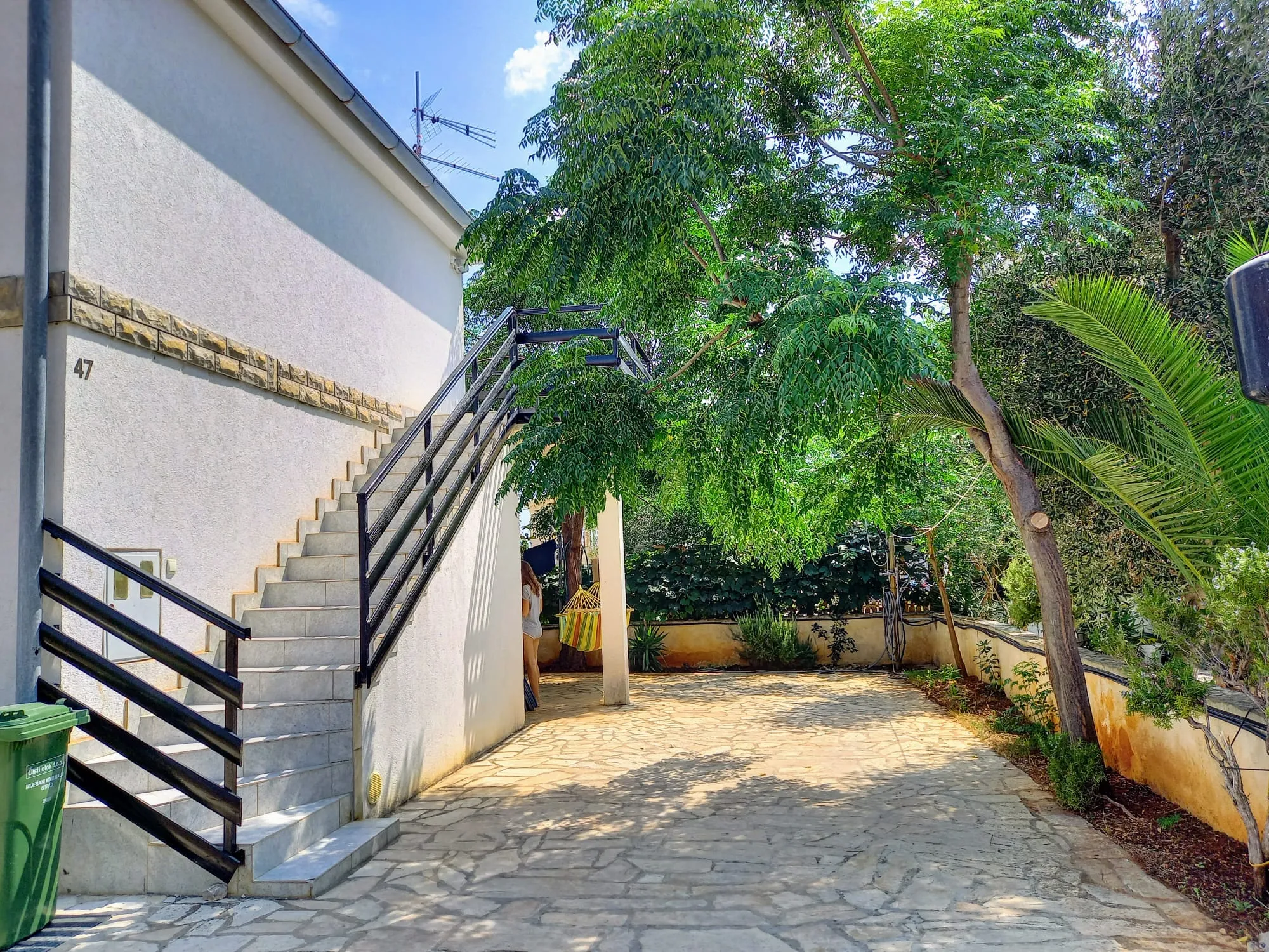 iznajmljujem apartman na viru - slika 13