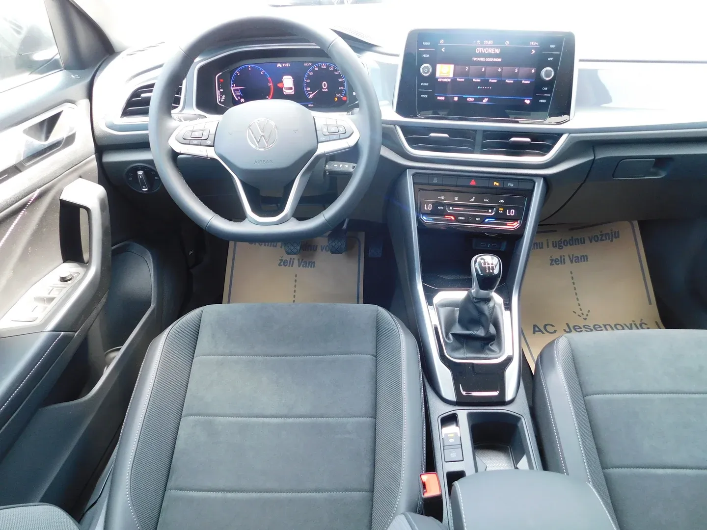 08579 volkswagen t-roc 2.0 tdi style - slika 10