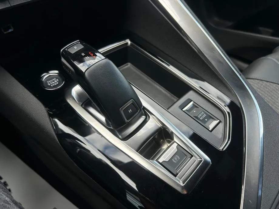 peugeot 3008 1,5 hdi allure - 2023 - 55.000km - full - reg 1 god !!! - slika 16