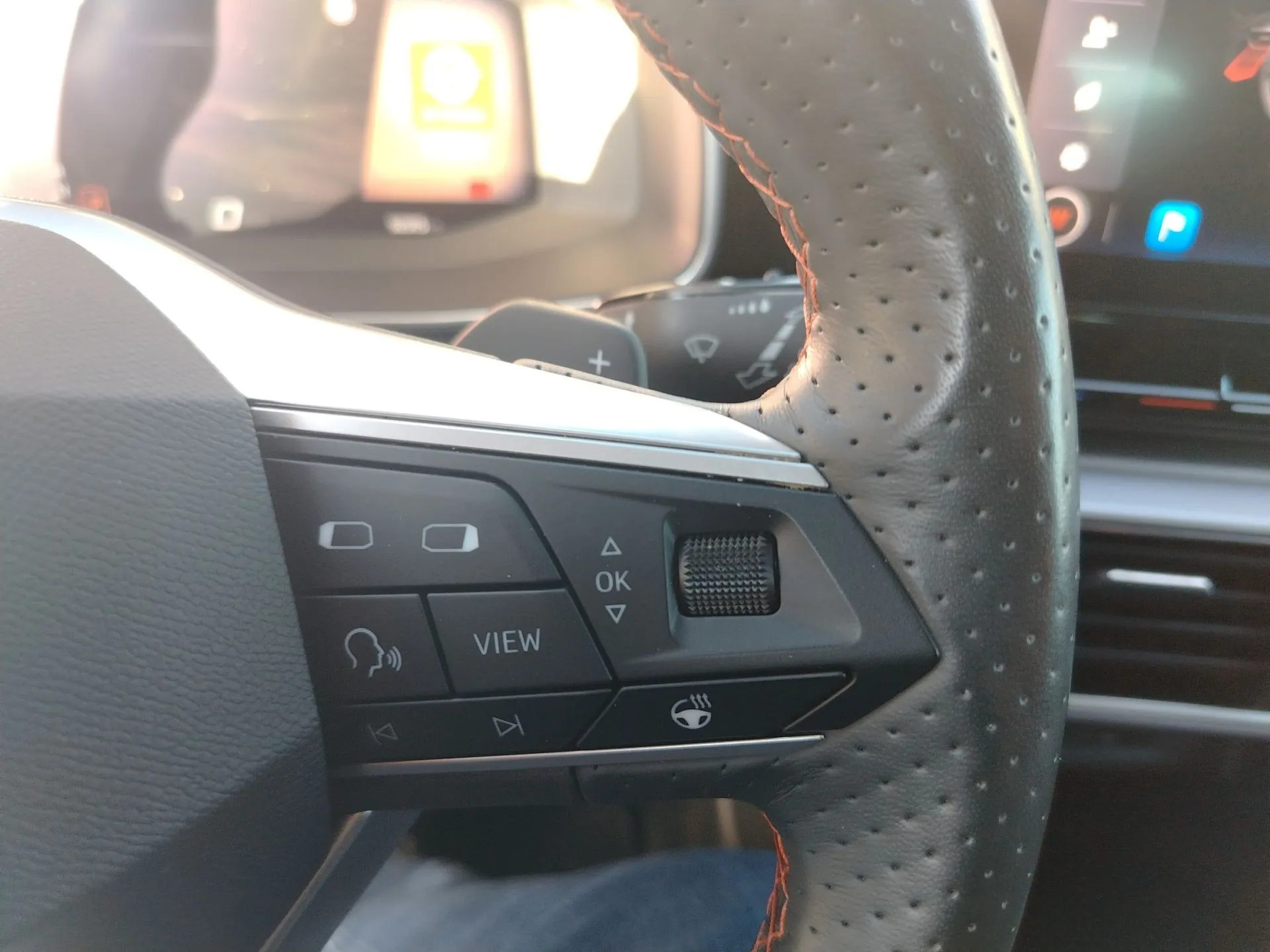 seat leon 2.0 tdi dsg fr 110kw - slika 18