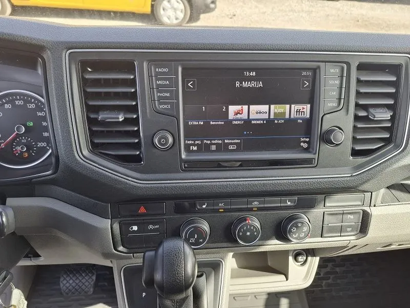 volkswagen crafter 2.0 tdi*140ks*automatik*klima*webasto*krovni nosači - slika 18