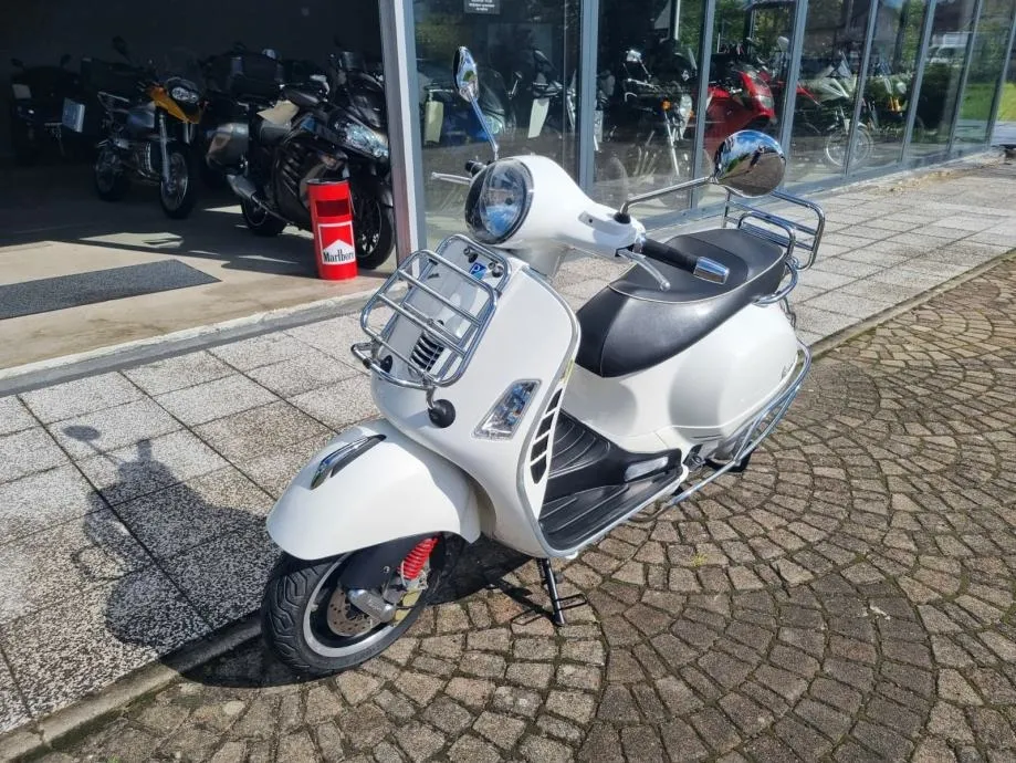 piaggio vespa gts 300 super, 2013 god. - slika 7