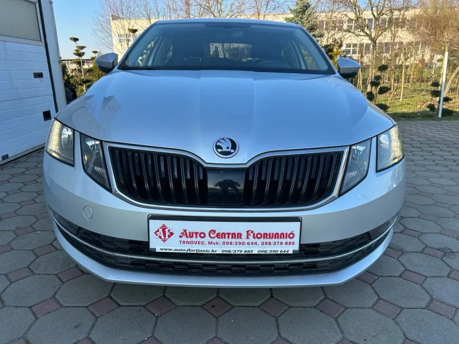škoda octavia 2,0 tdi dsg 2018.,reg:29.1.2027.,servis, hr vozilo... - slika 2