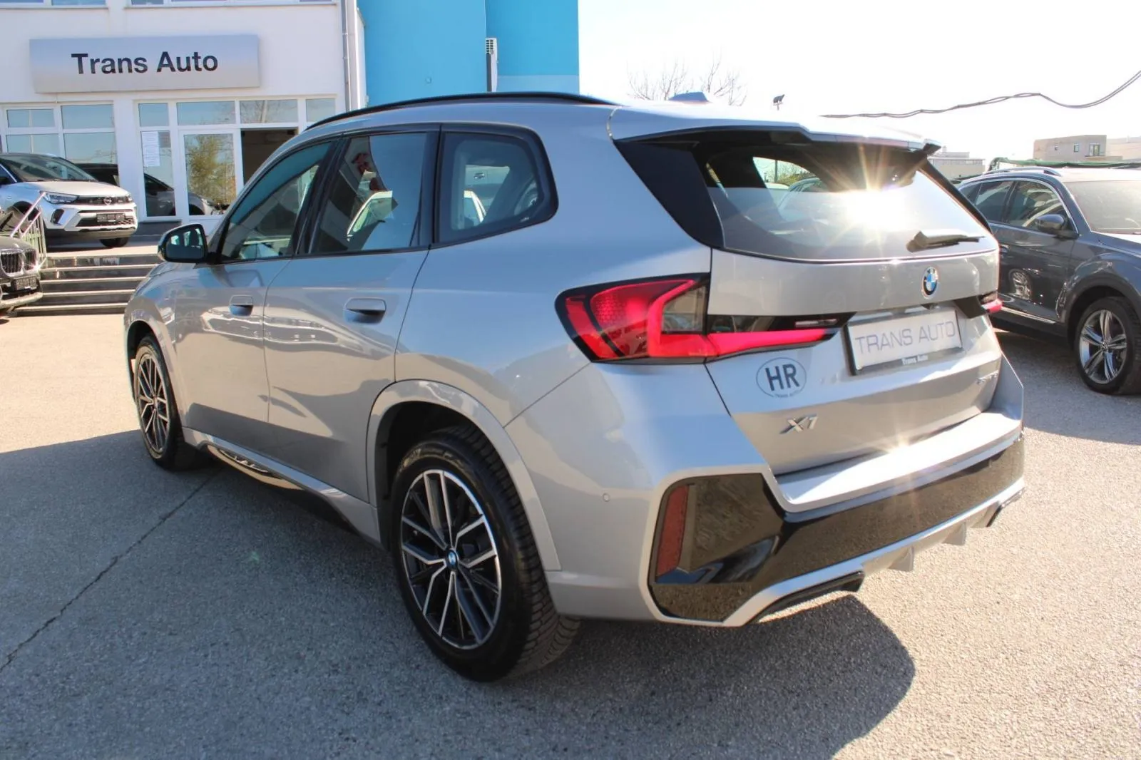 bmw x1 18i automatik m-paket *led, navigacija, kamera* - slika 7
