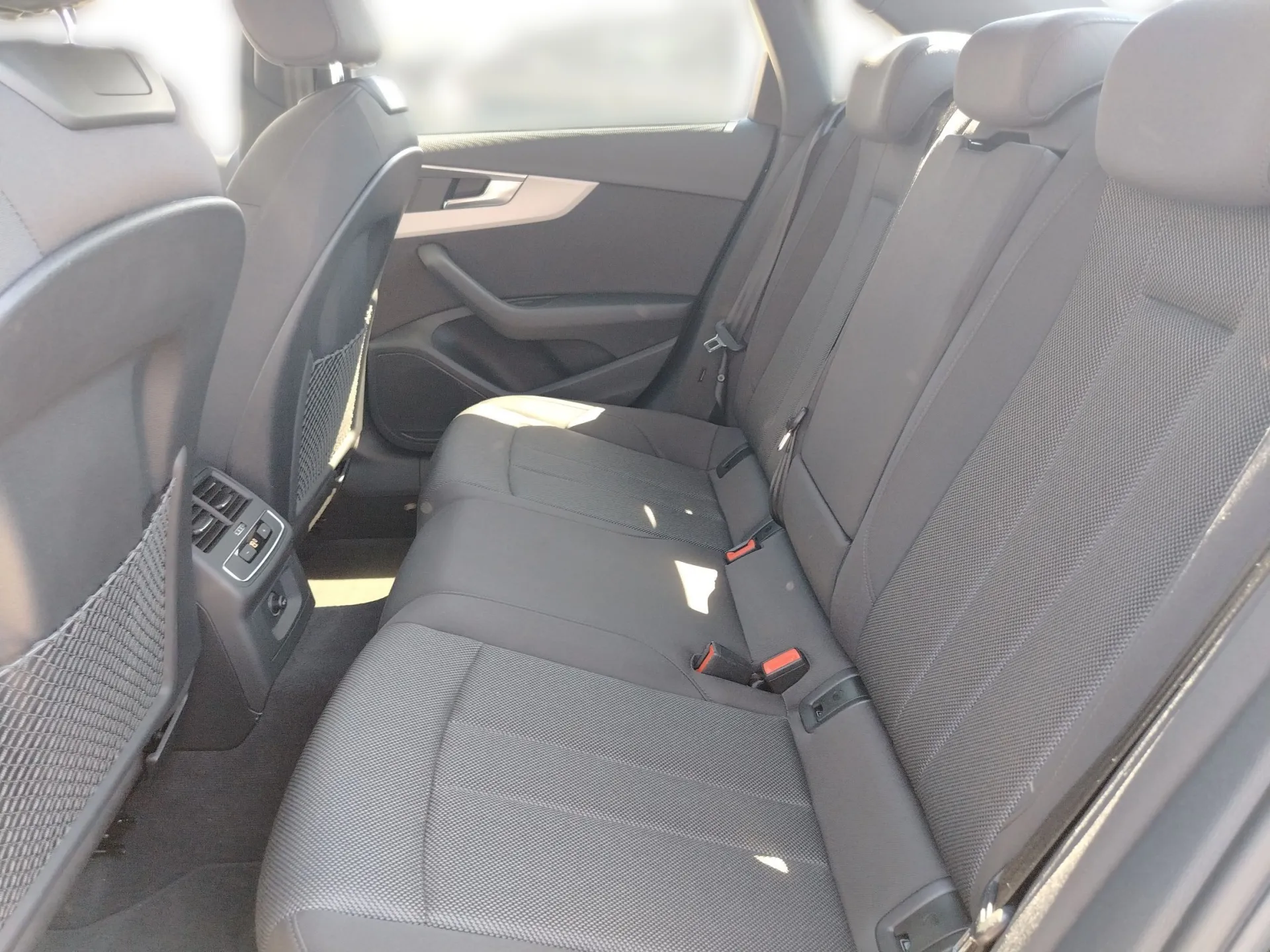 audi a4 40 tdi advenced - slika 11