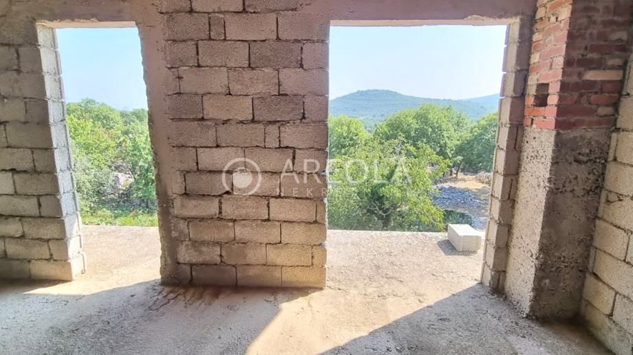 gornji humac (brač) - građevinsko zemljište s nedovršenom kućom - slika 18