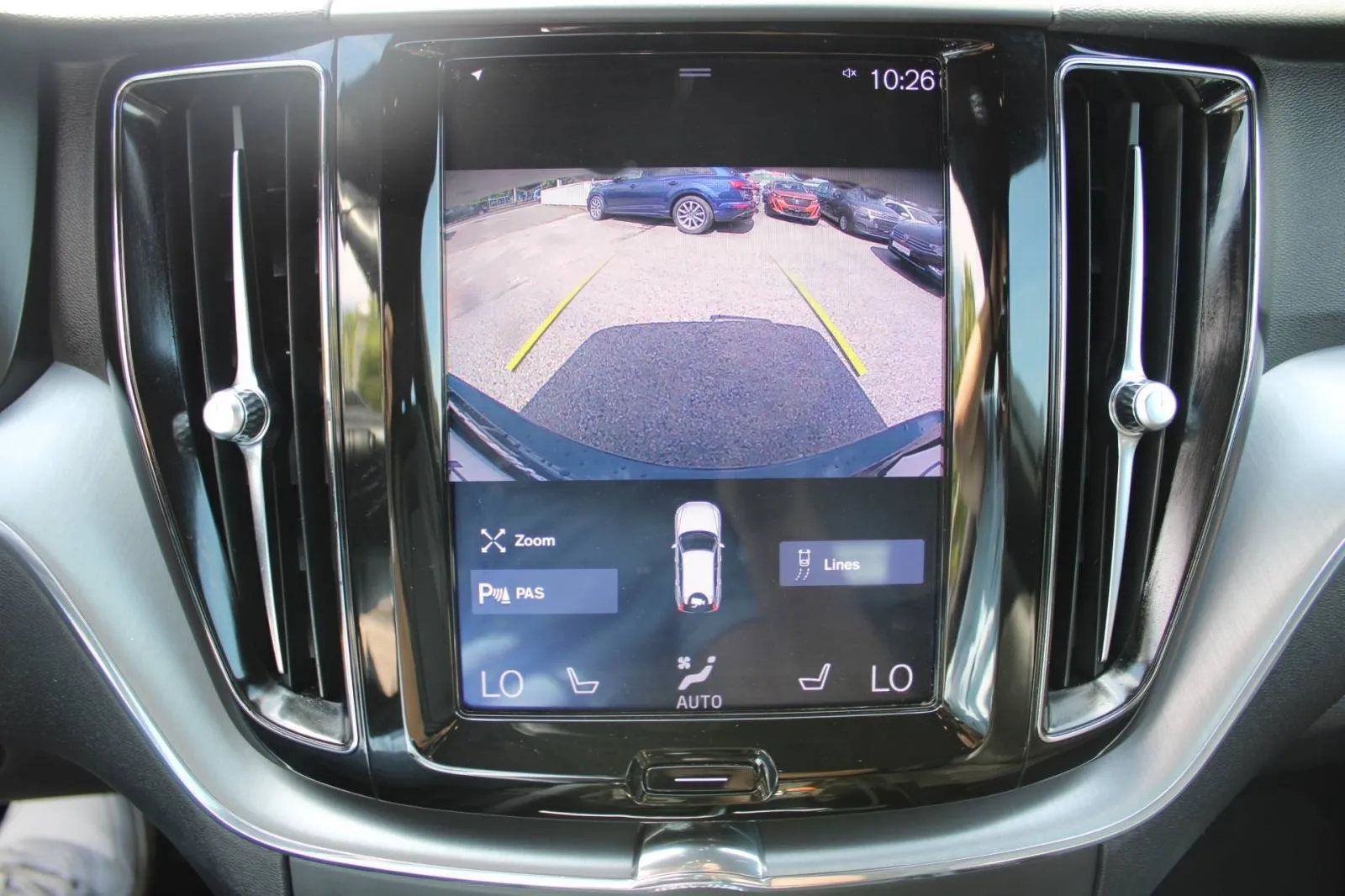 volvo xc60 2.0d automatik *led, navigacija, kamera* - slika 15