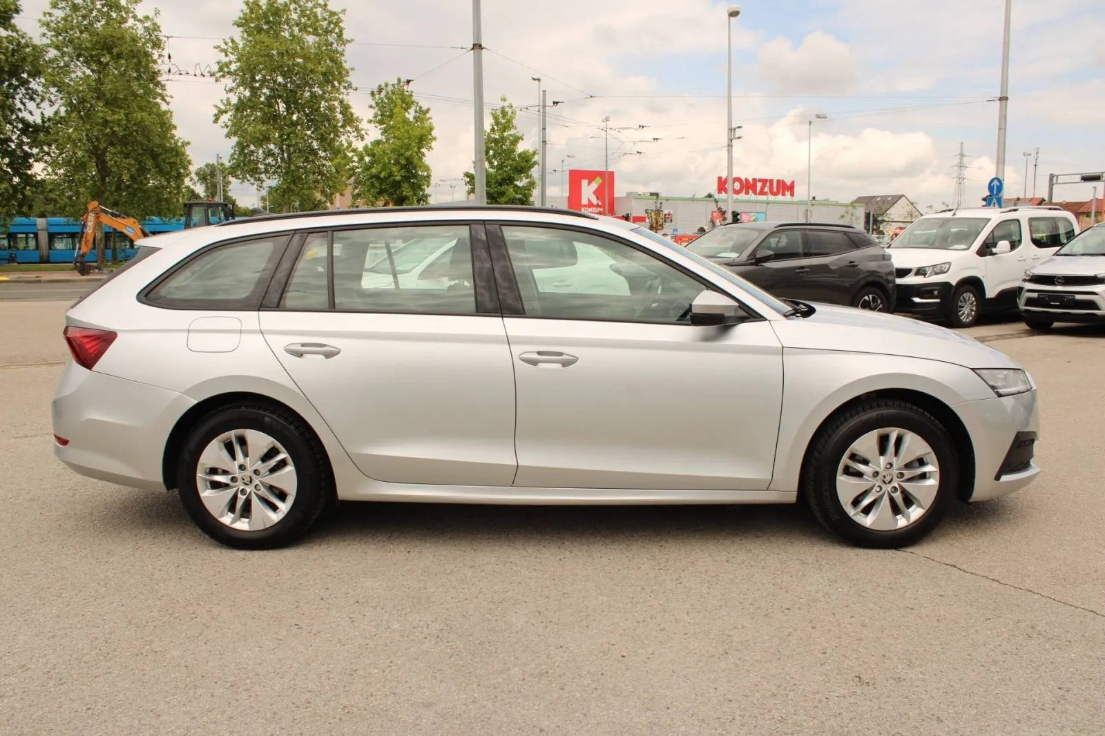škoda octavia combi 1.0 tsi *led, virtual, navigacija, kamera* - slika 4