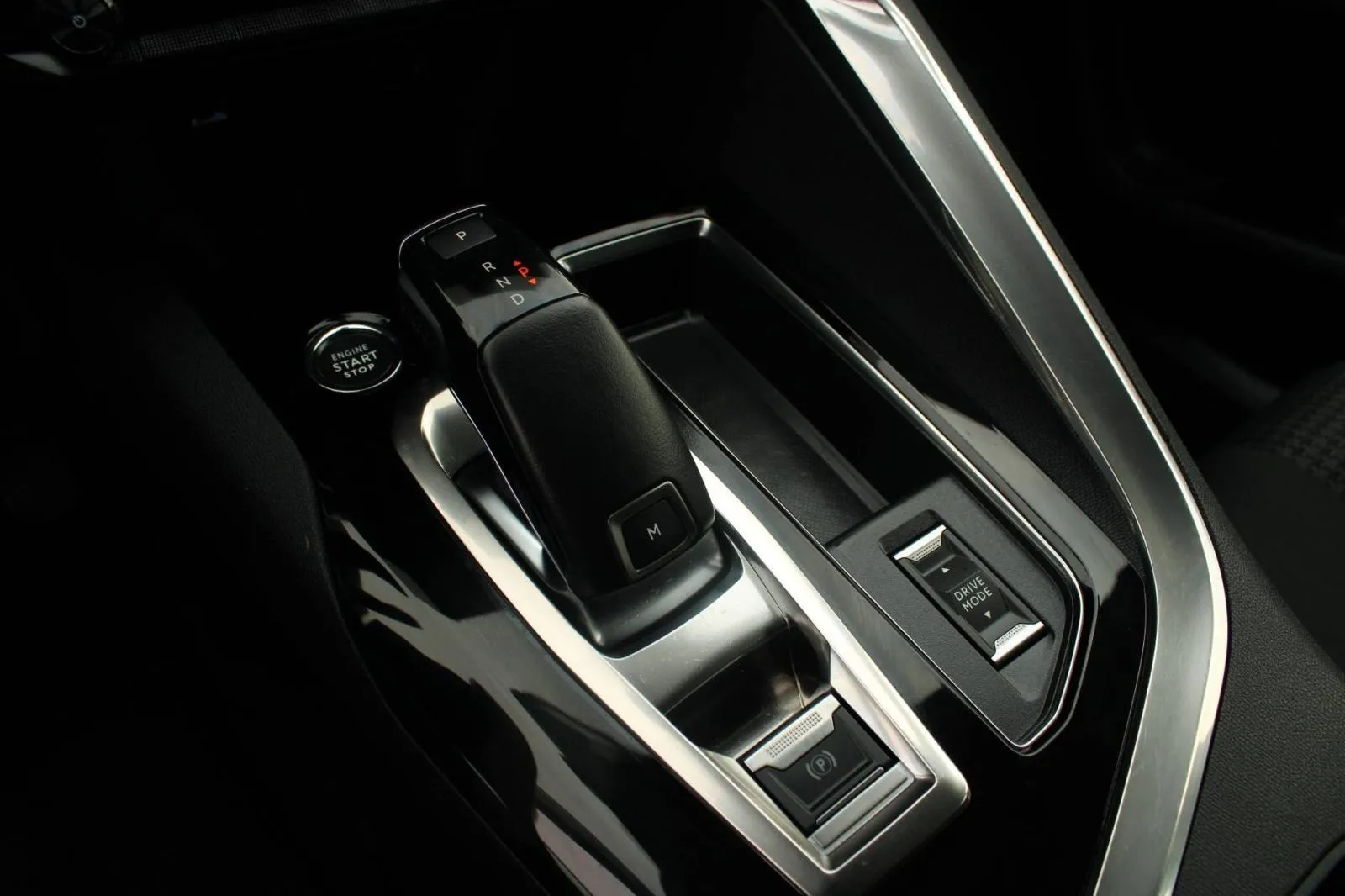 peugeot 5008 1.5 hdi automatik 7 sjedala *led, navigacija, kamera* - slika 16